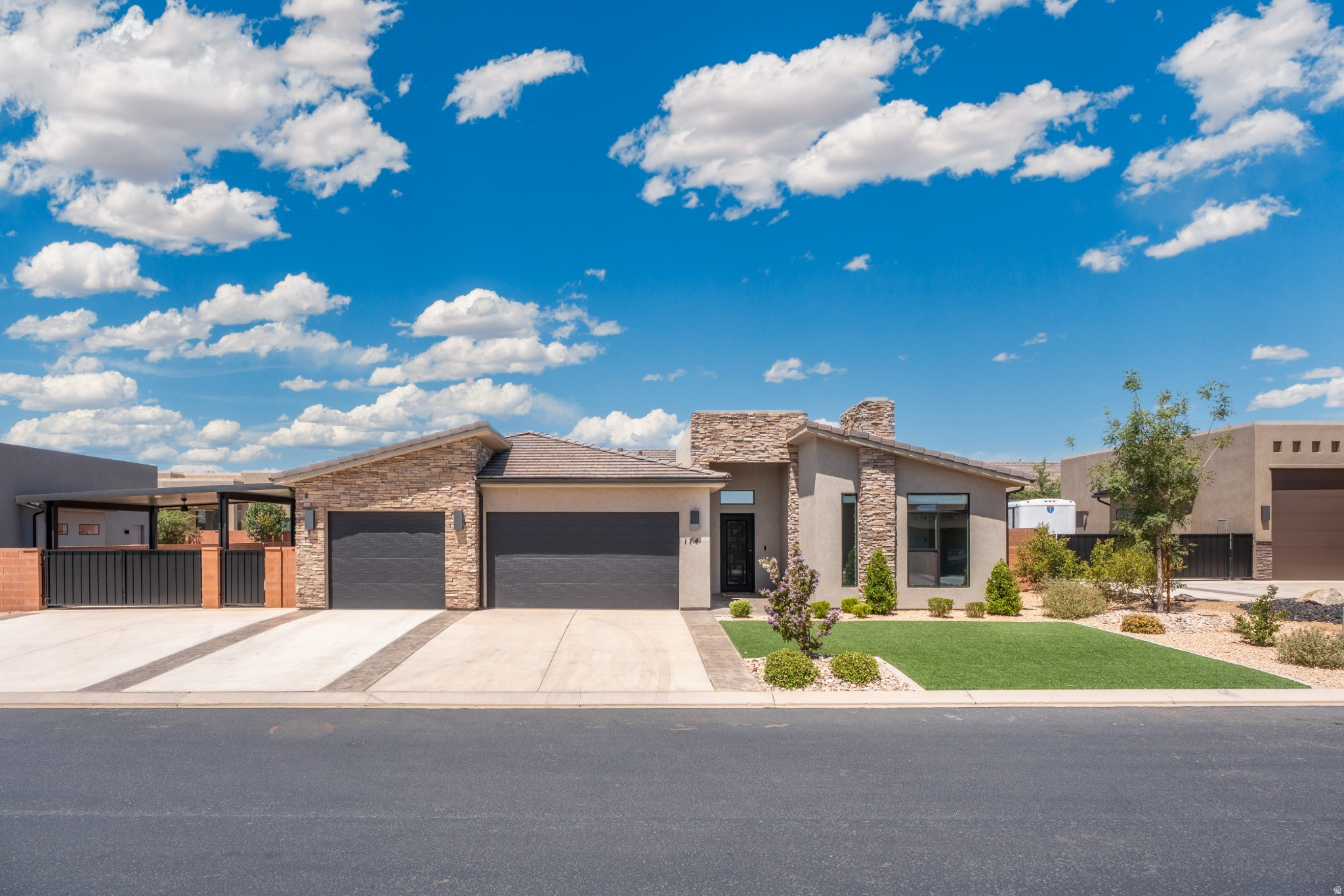 main property photo 0