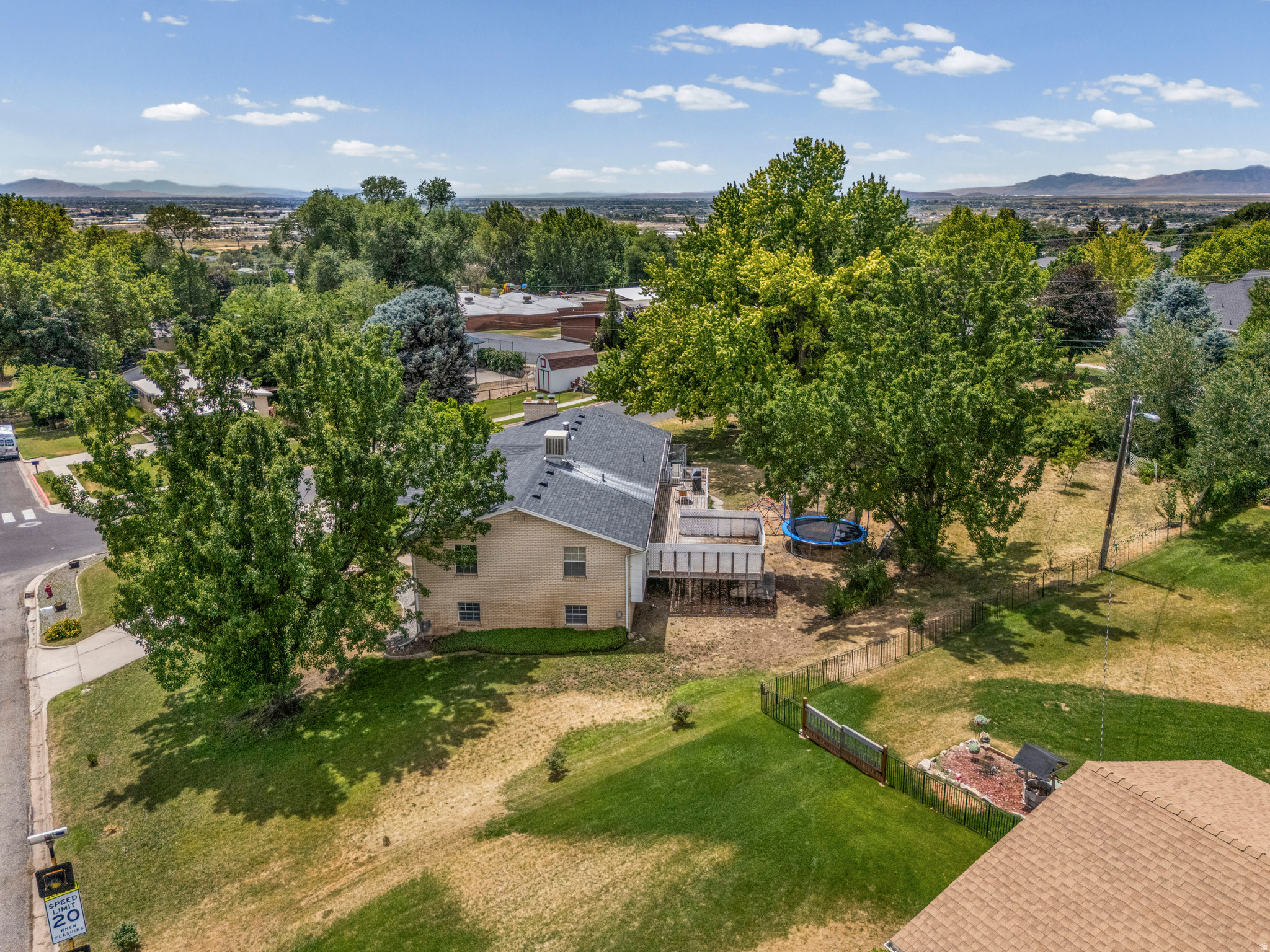 main property photo 34