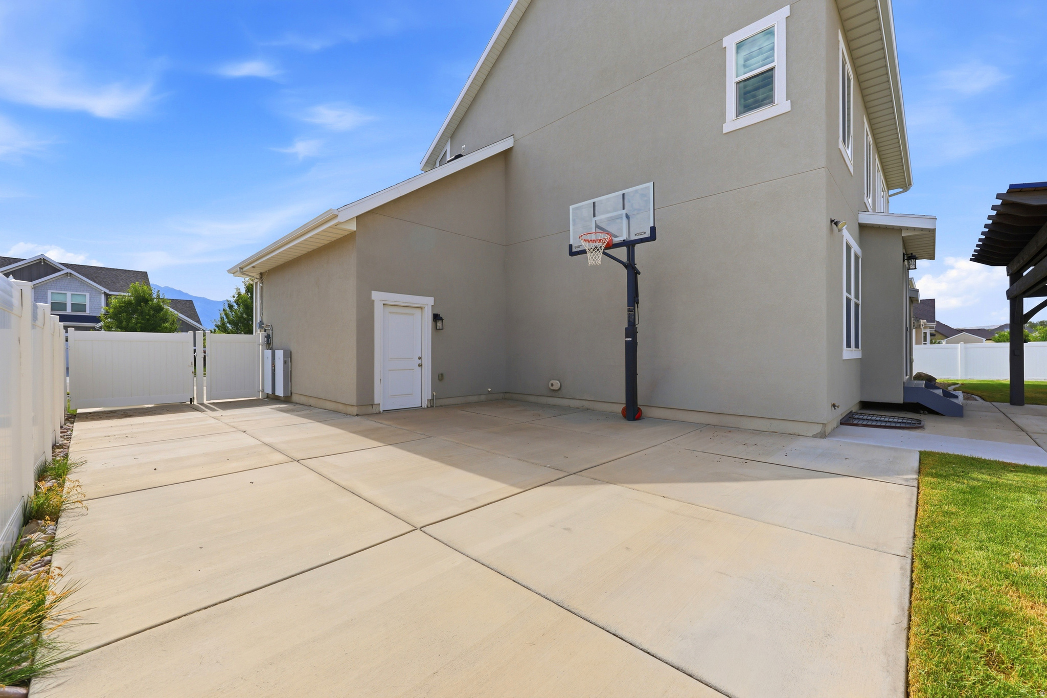 main property photo 58