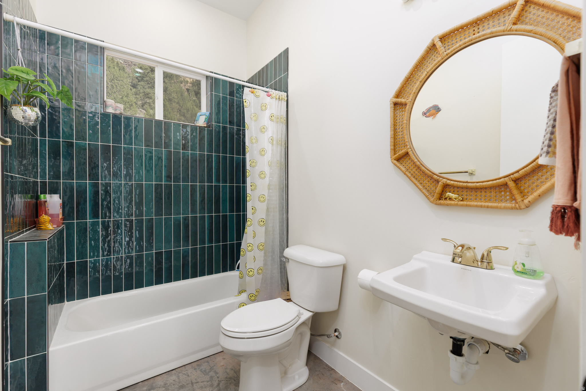 main property photo 16