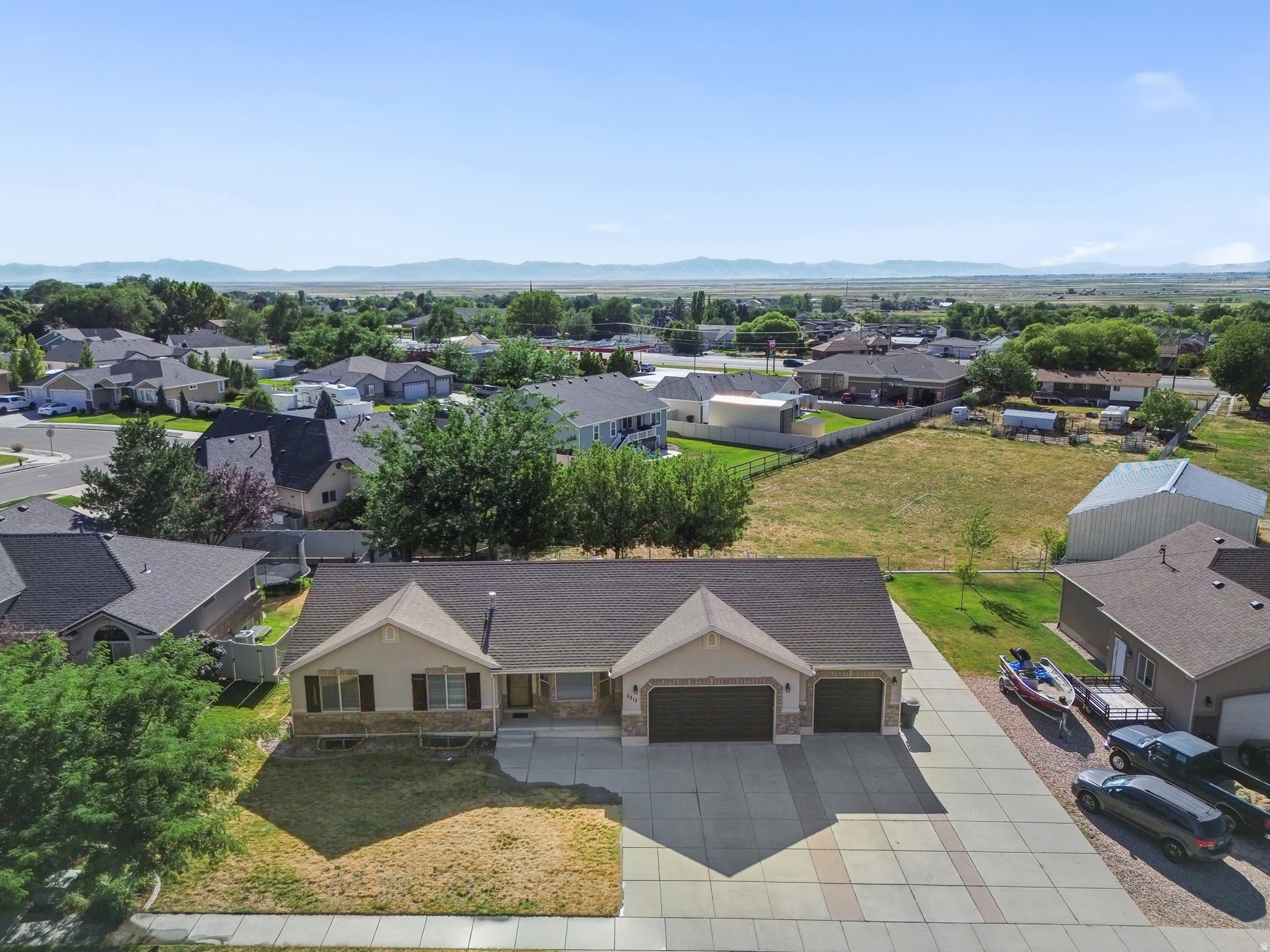 main property photo 51