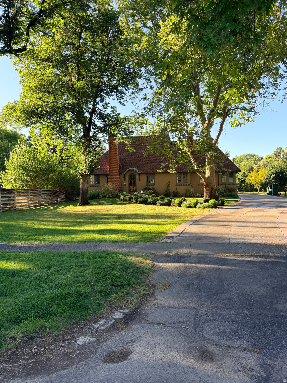 main property photo 27