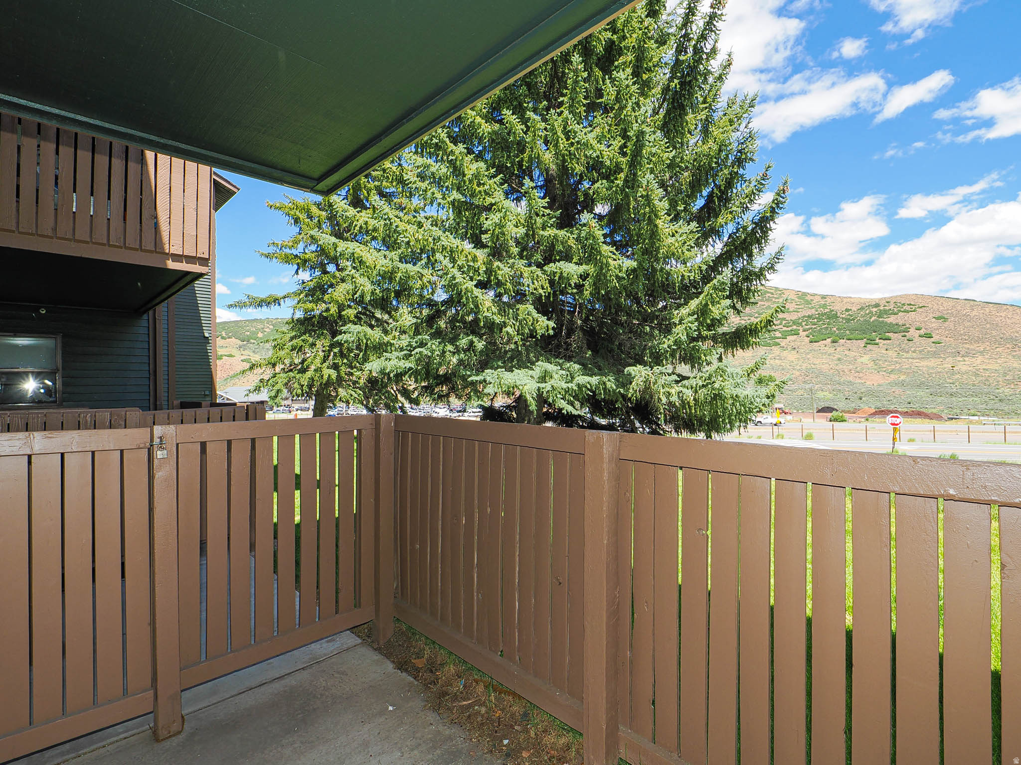 main property photo 11