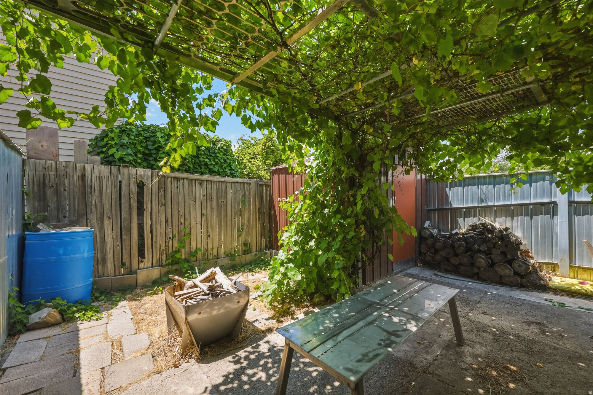 main property photo 29