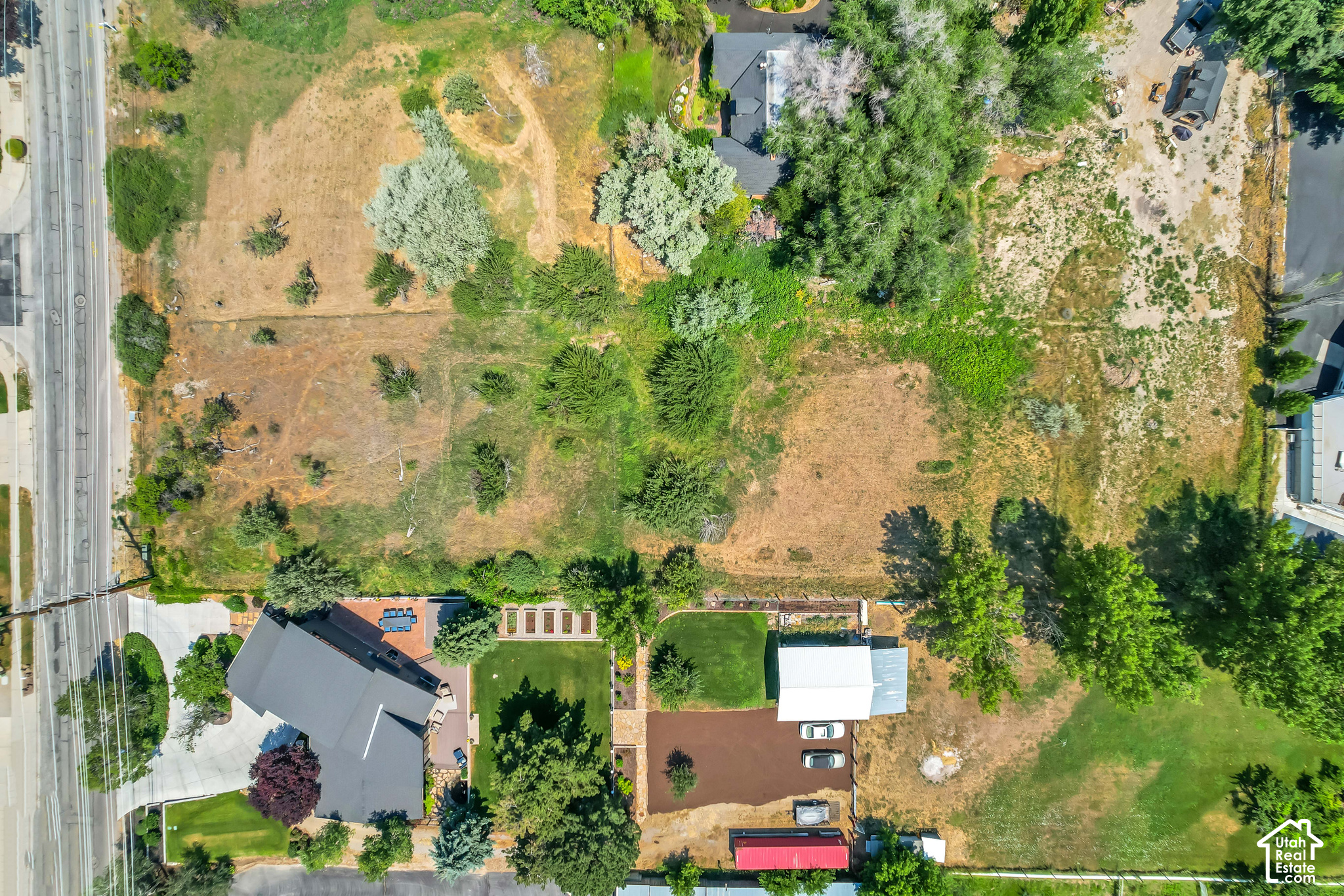main property photo 10