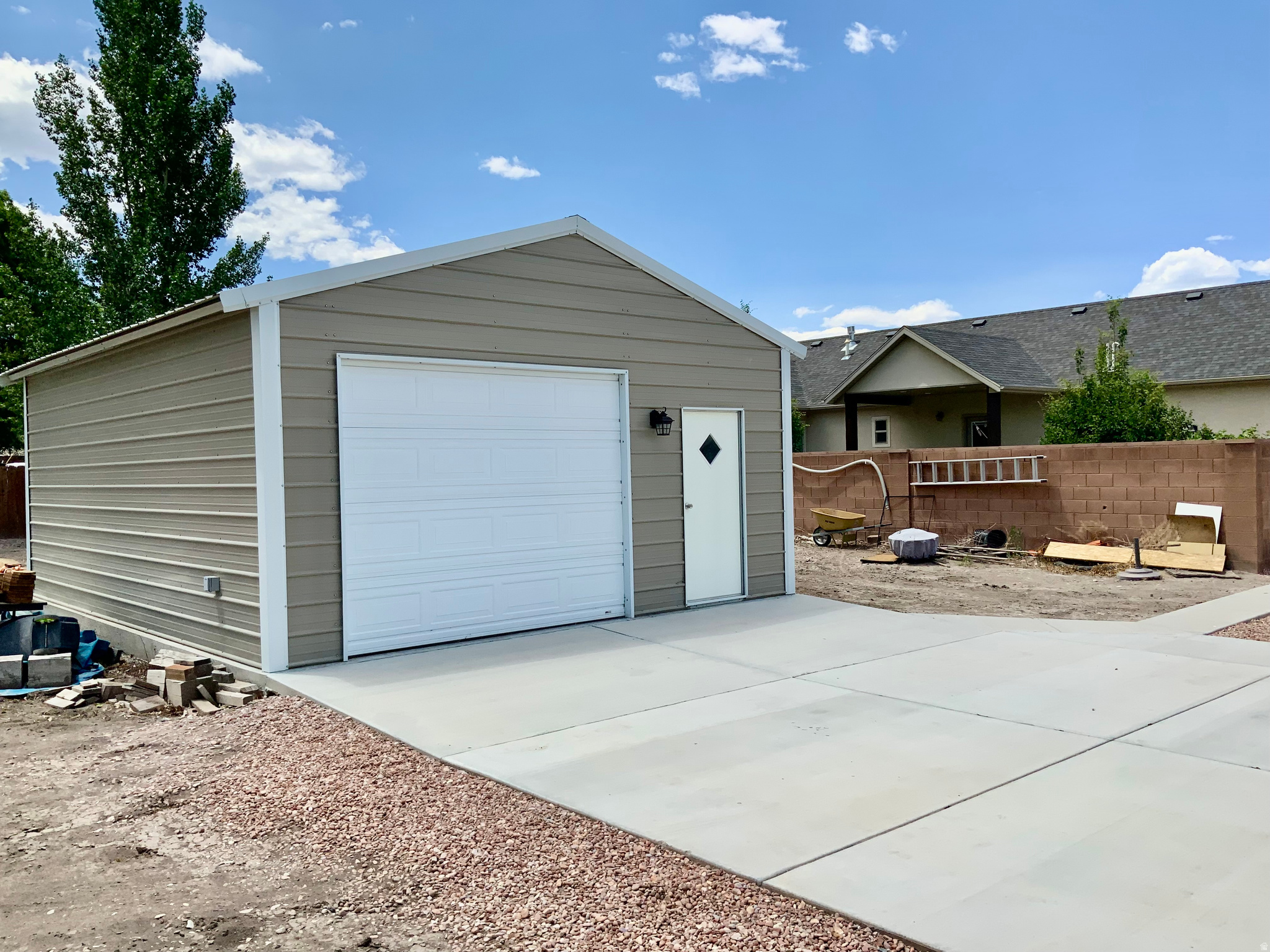 main property photo 59