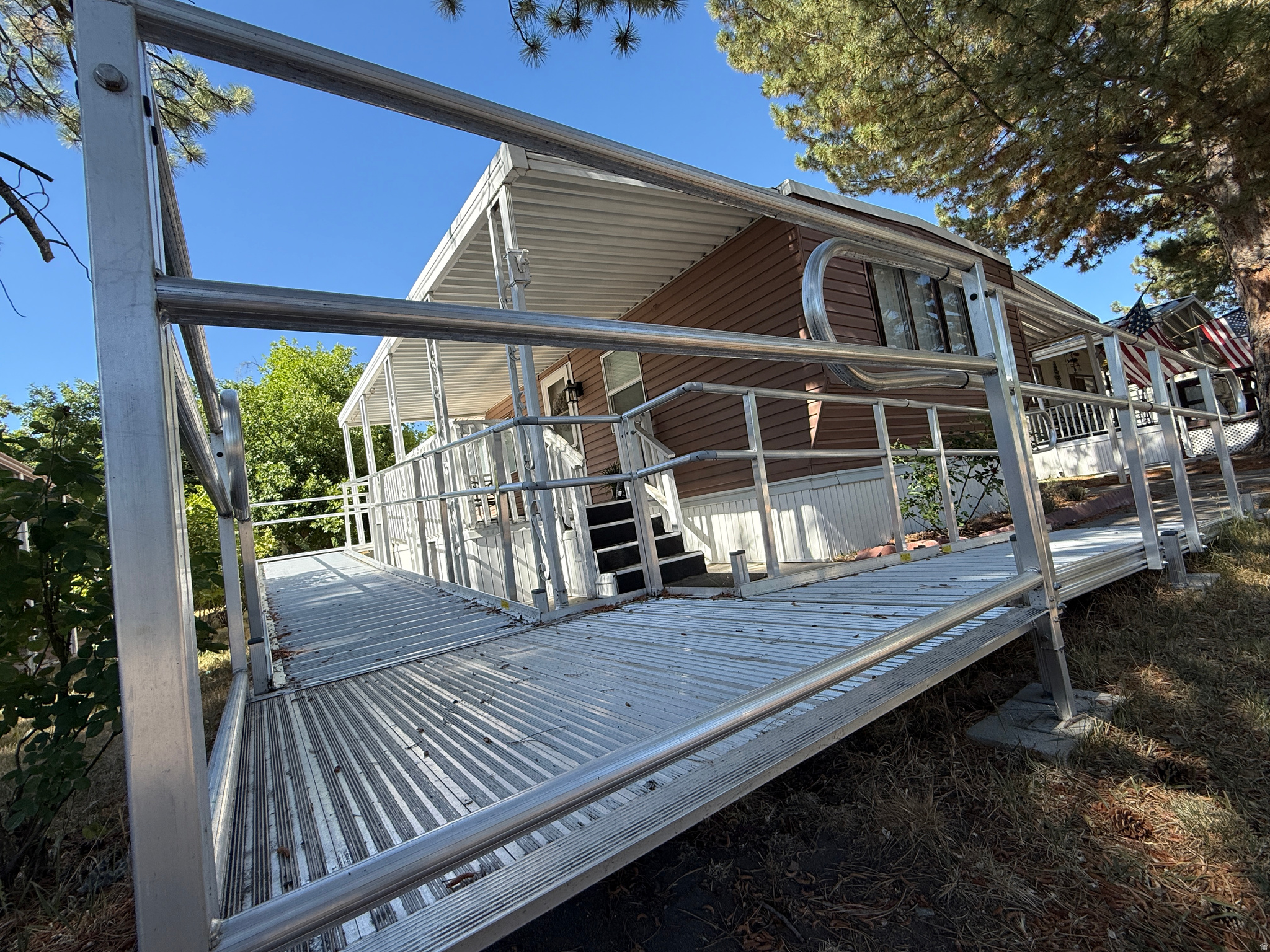 main property photo 11