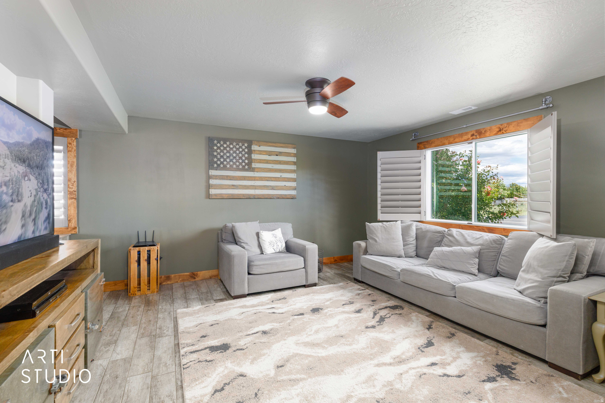 main property photo 4