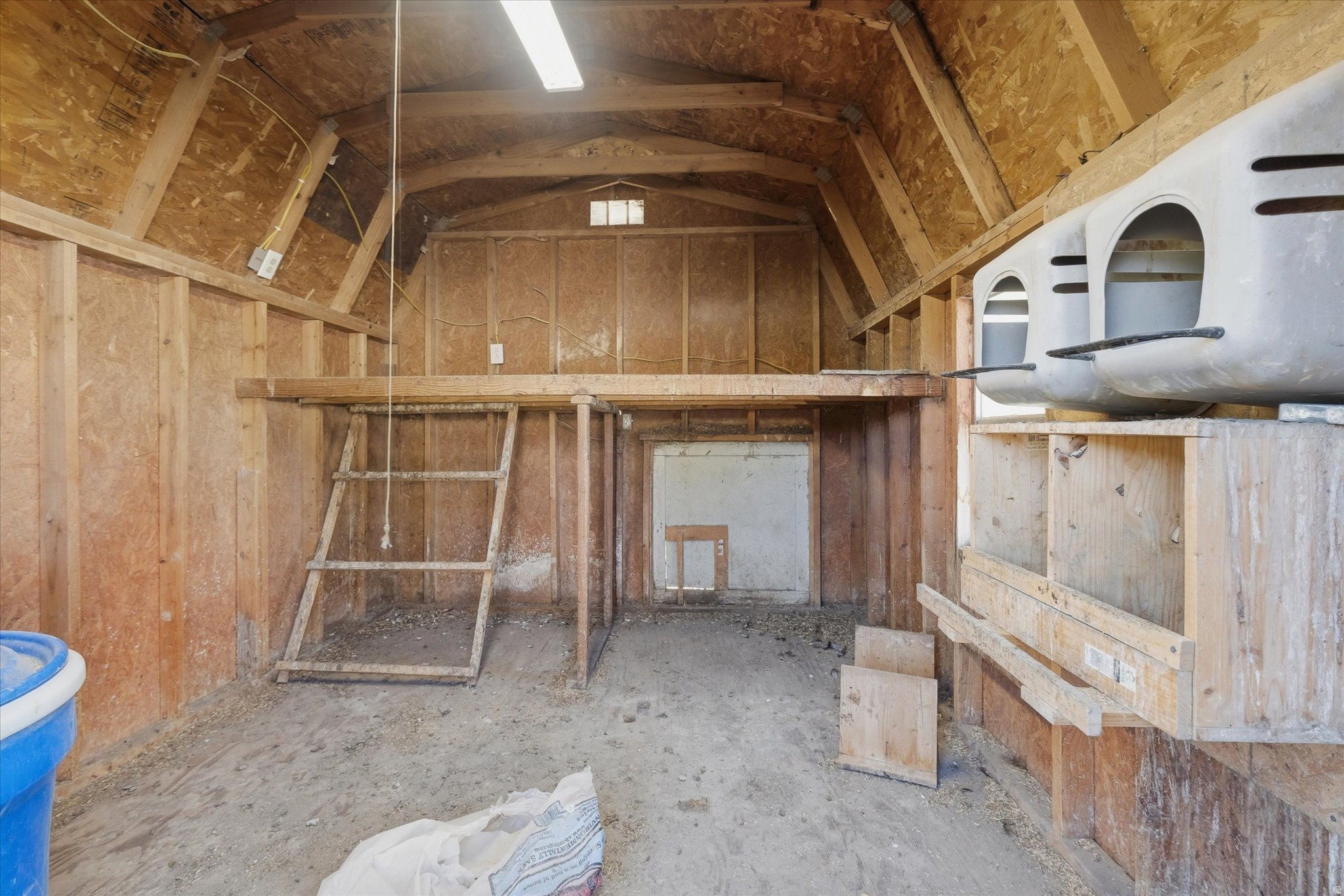 main property photo 50
