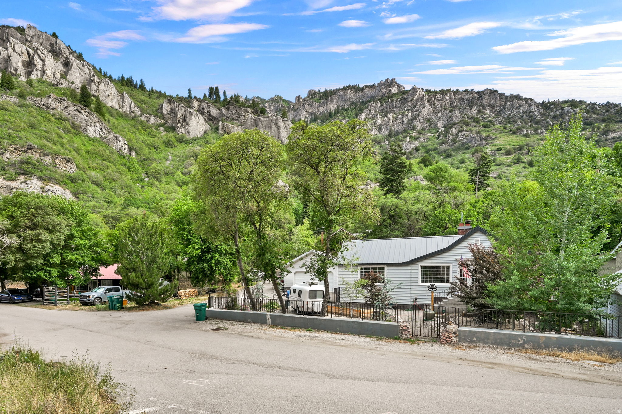 main property photo 23