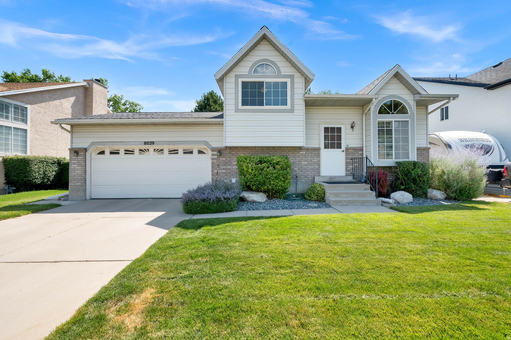 main property photo 0