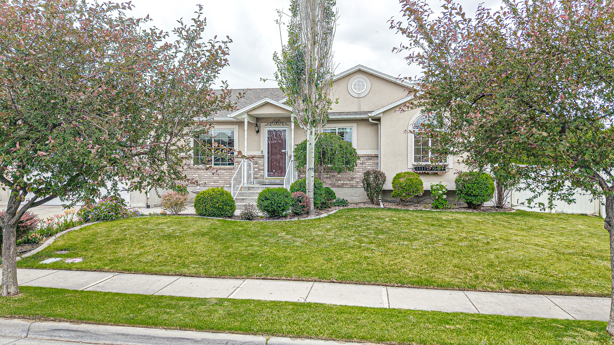 main property photo 0