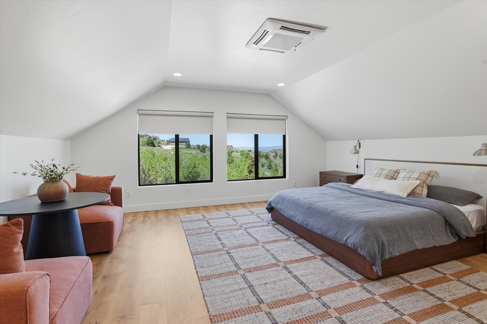 main property photo 78