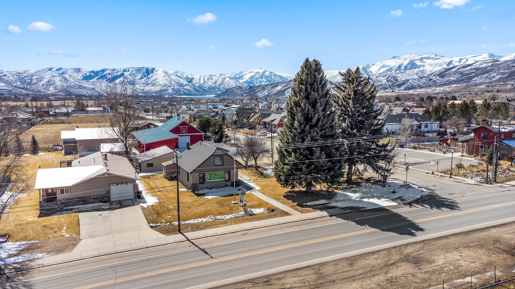 main property photo 23