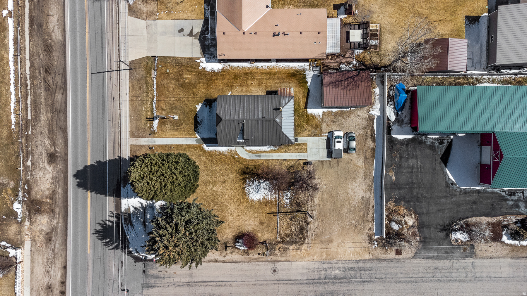 main property photo 25