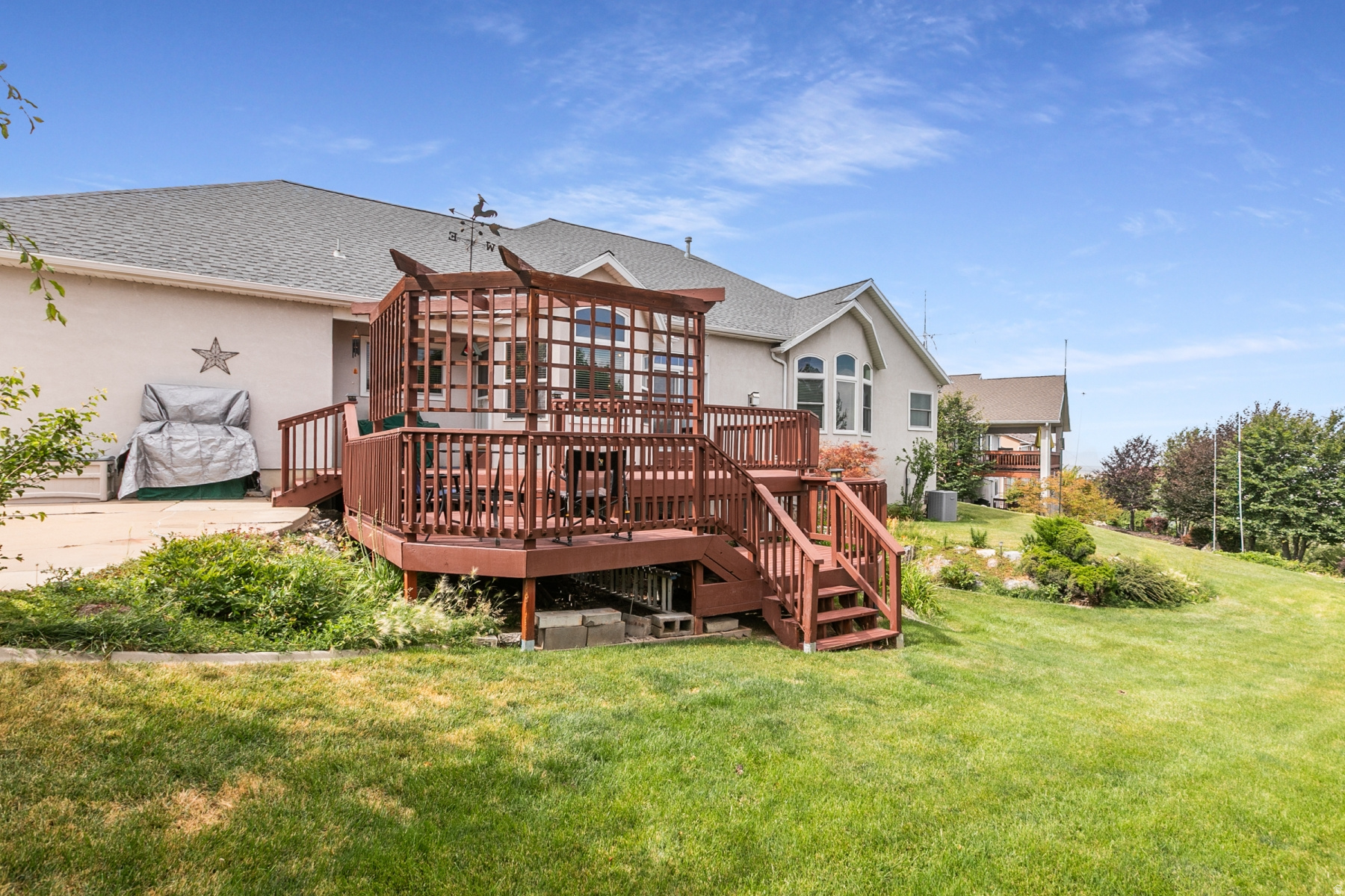 main property photo 38