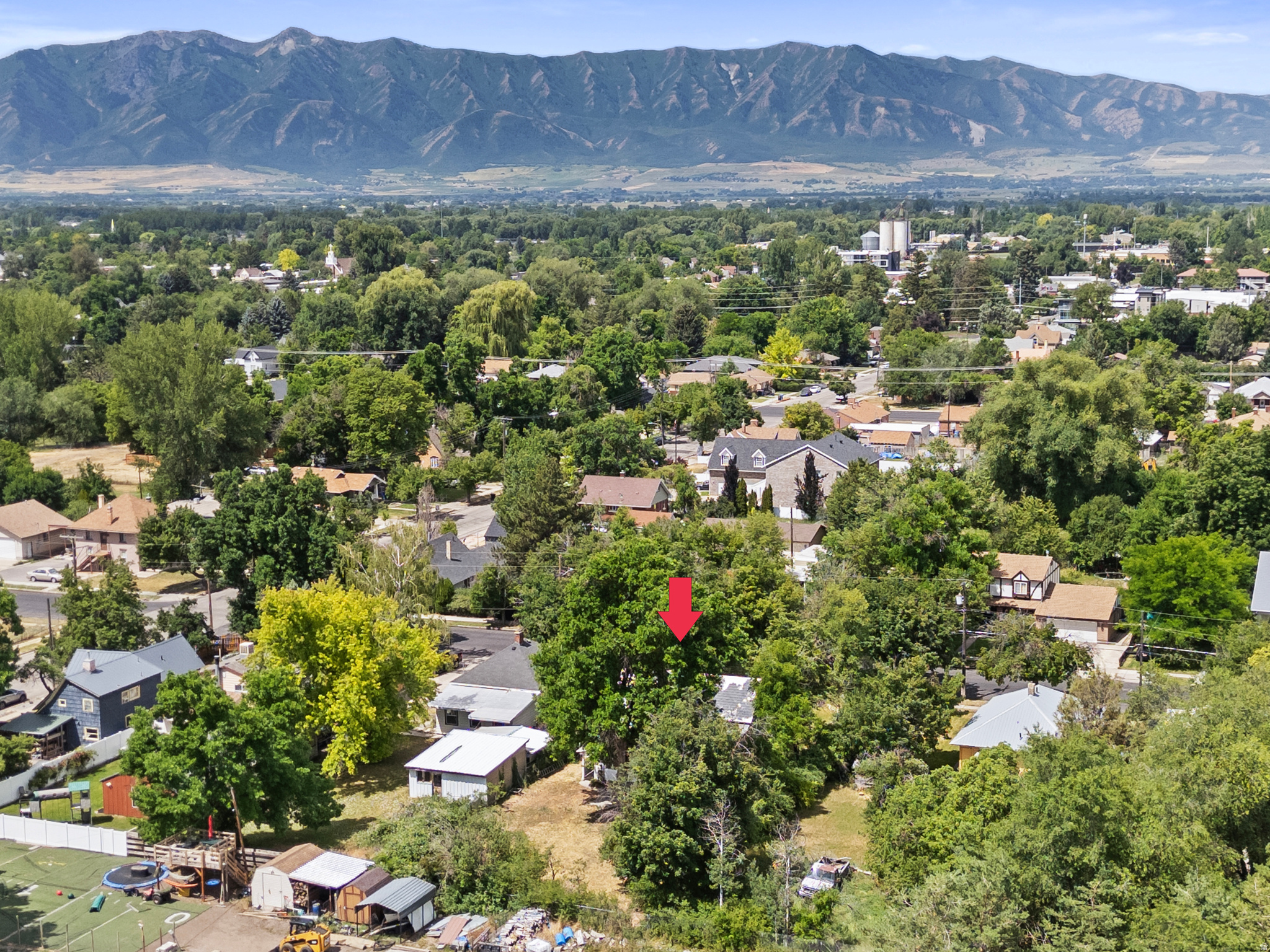main property photo 25