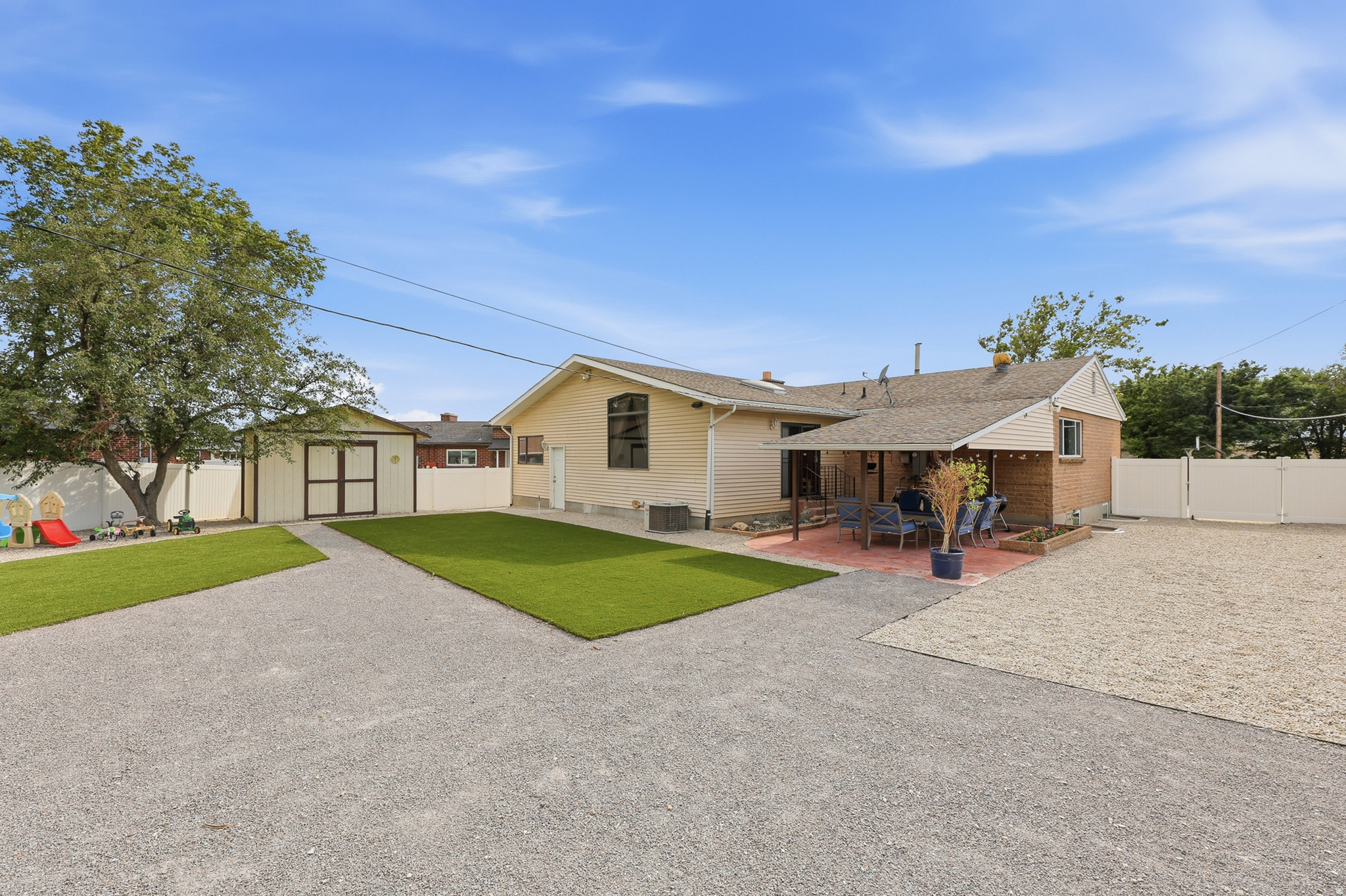 main property photo 50