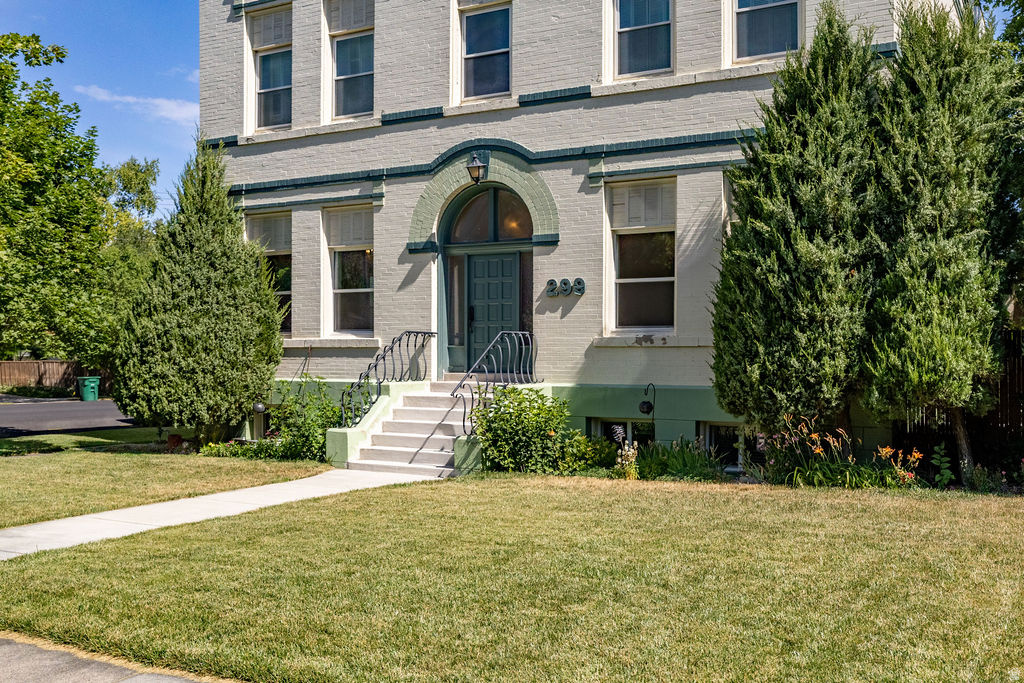 main property photo 33