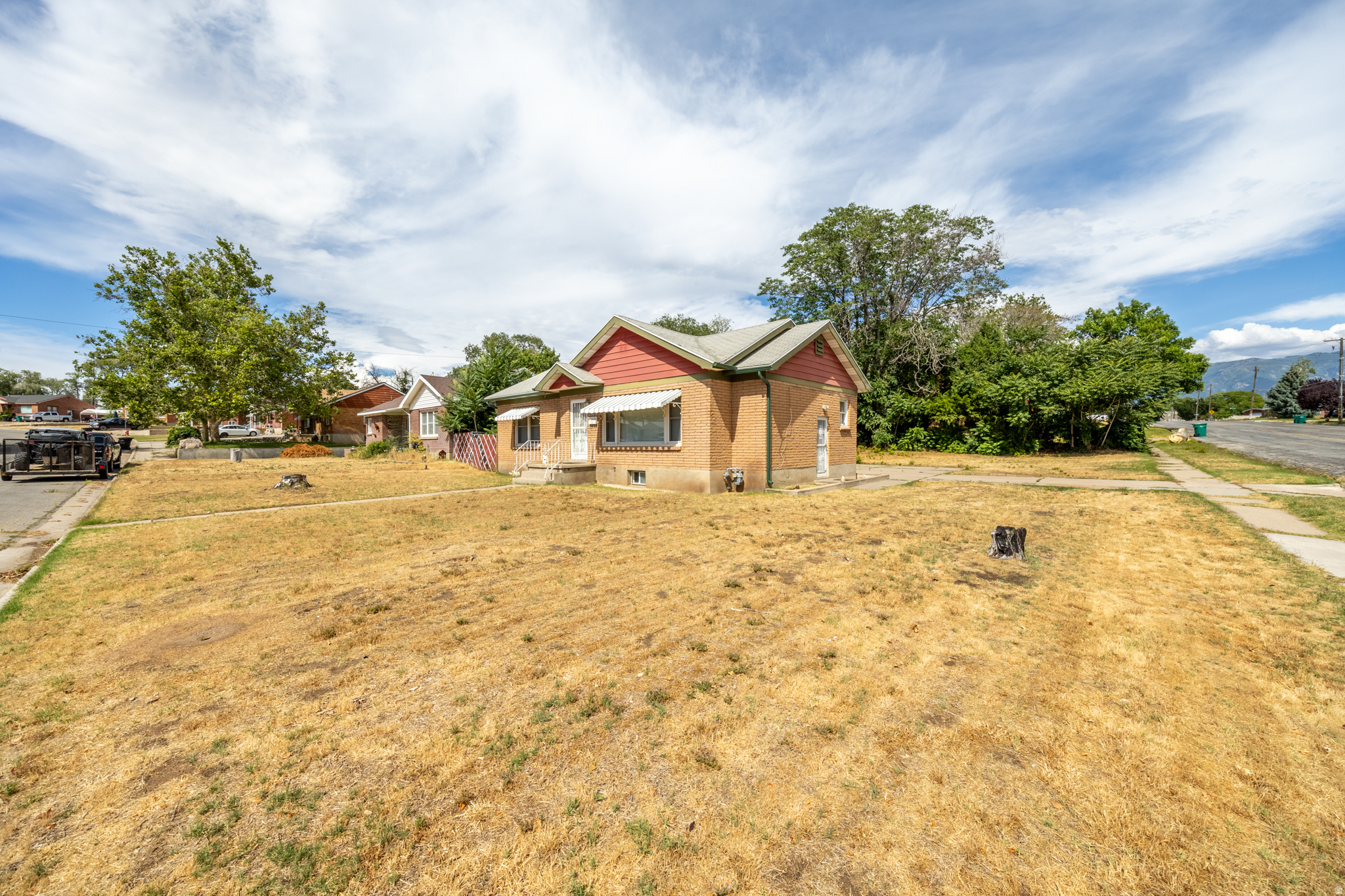 main property photo 23
