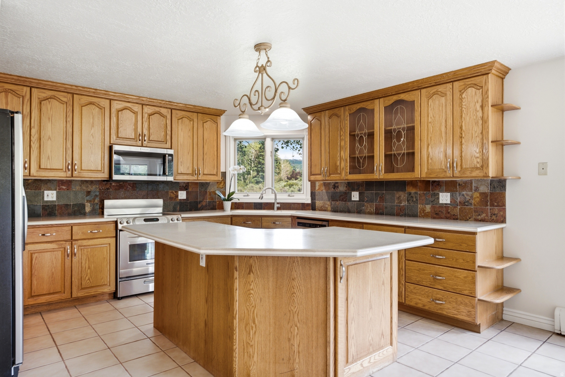 main property photo 12