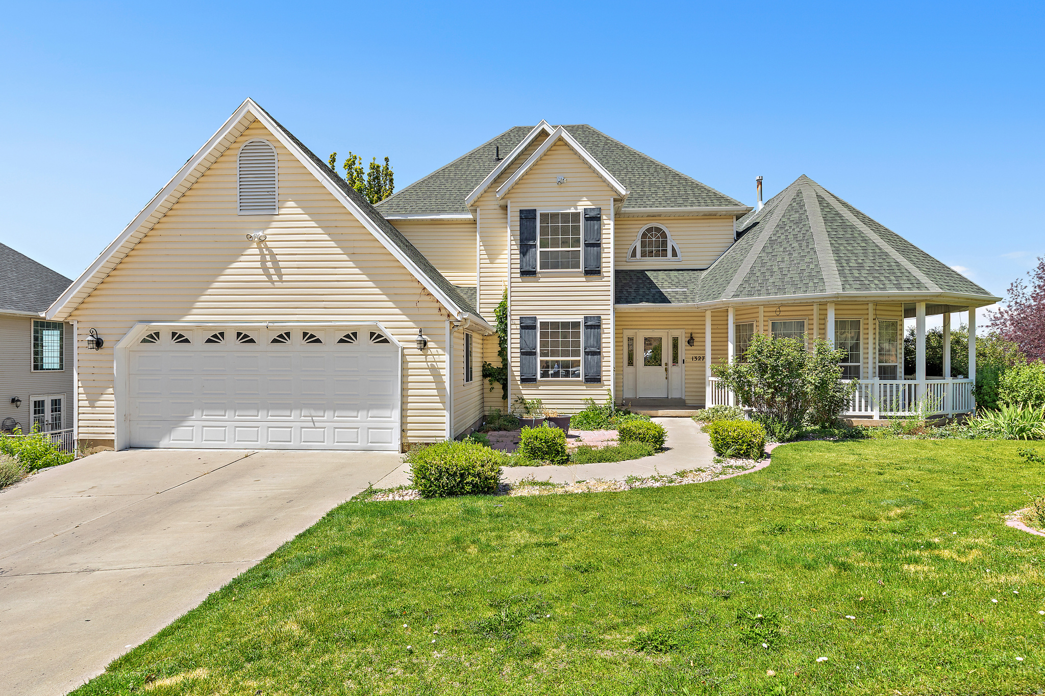 main property photo 0