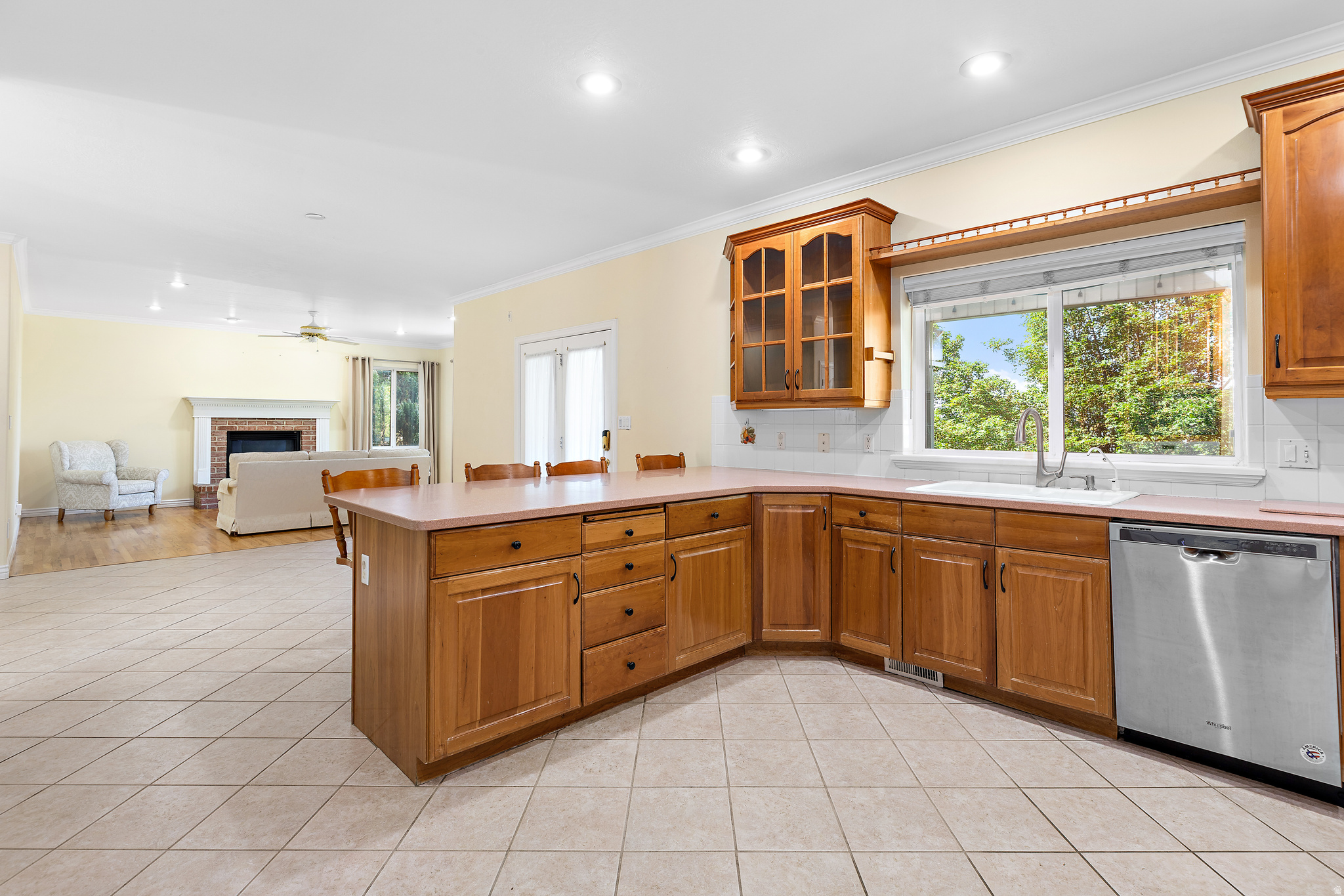 main property photo 15