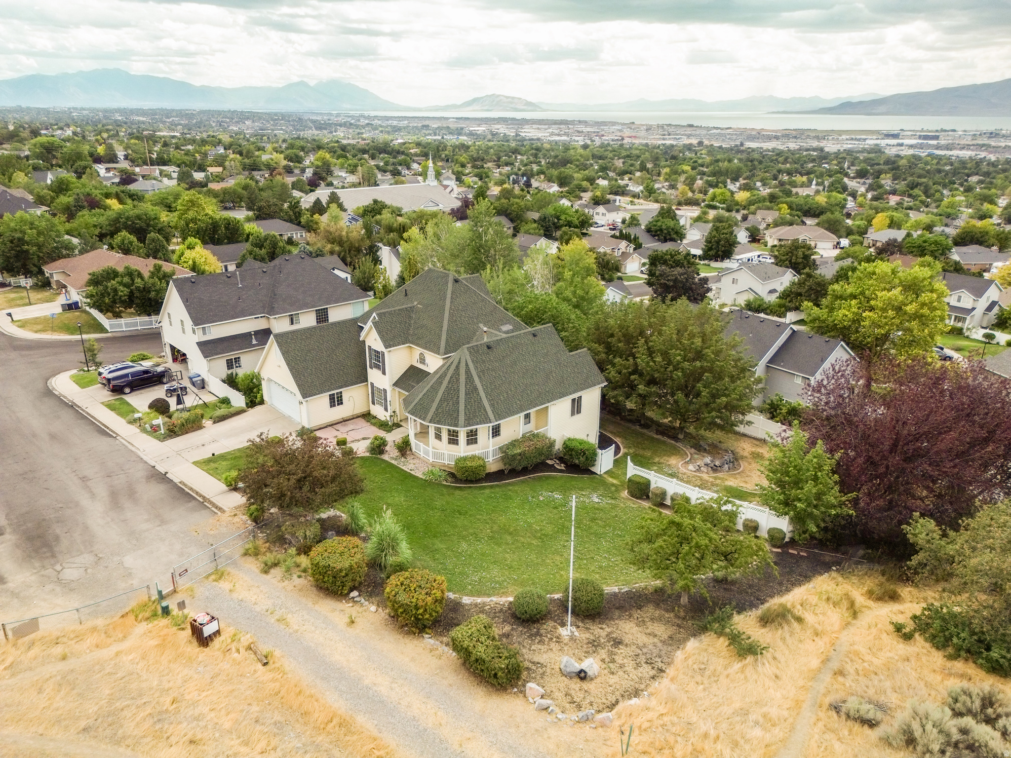 main property photo 64