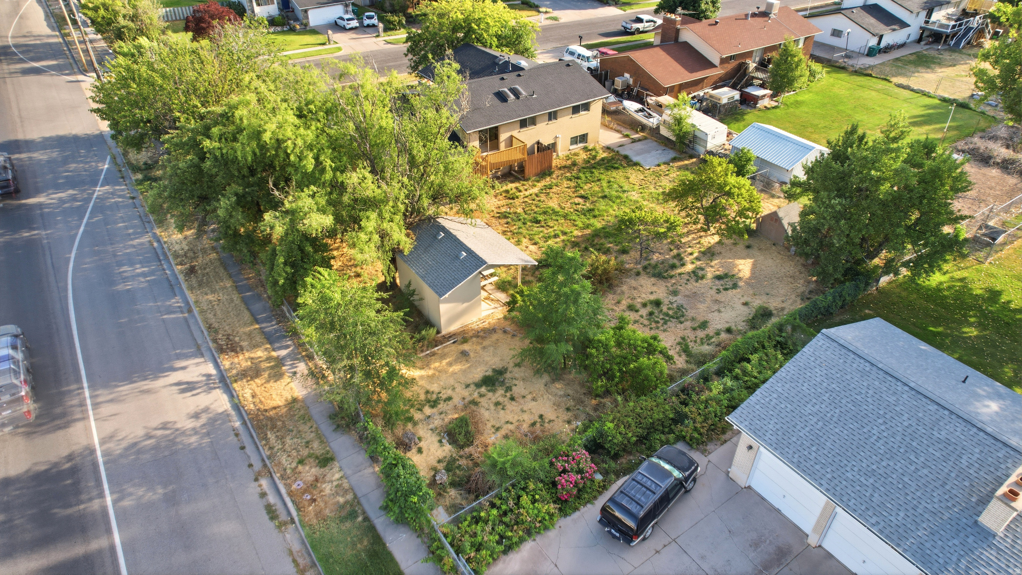 main property photo 34