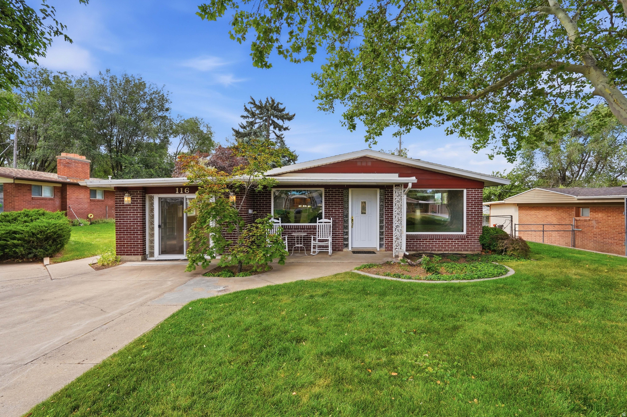 main property photo 0