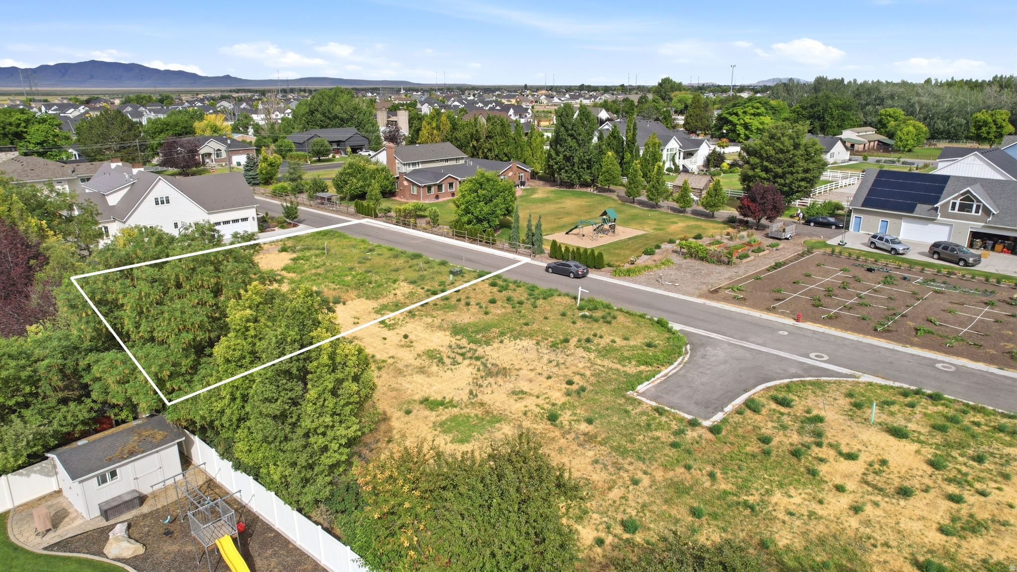 main property photo 9