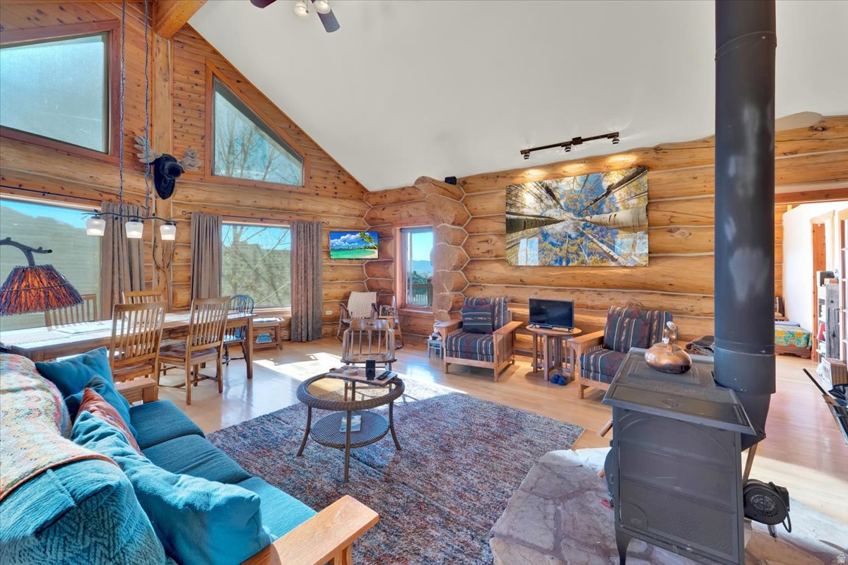 main property photo 18