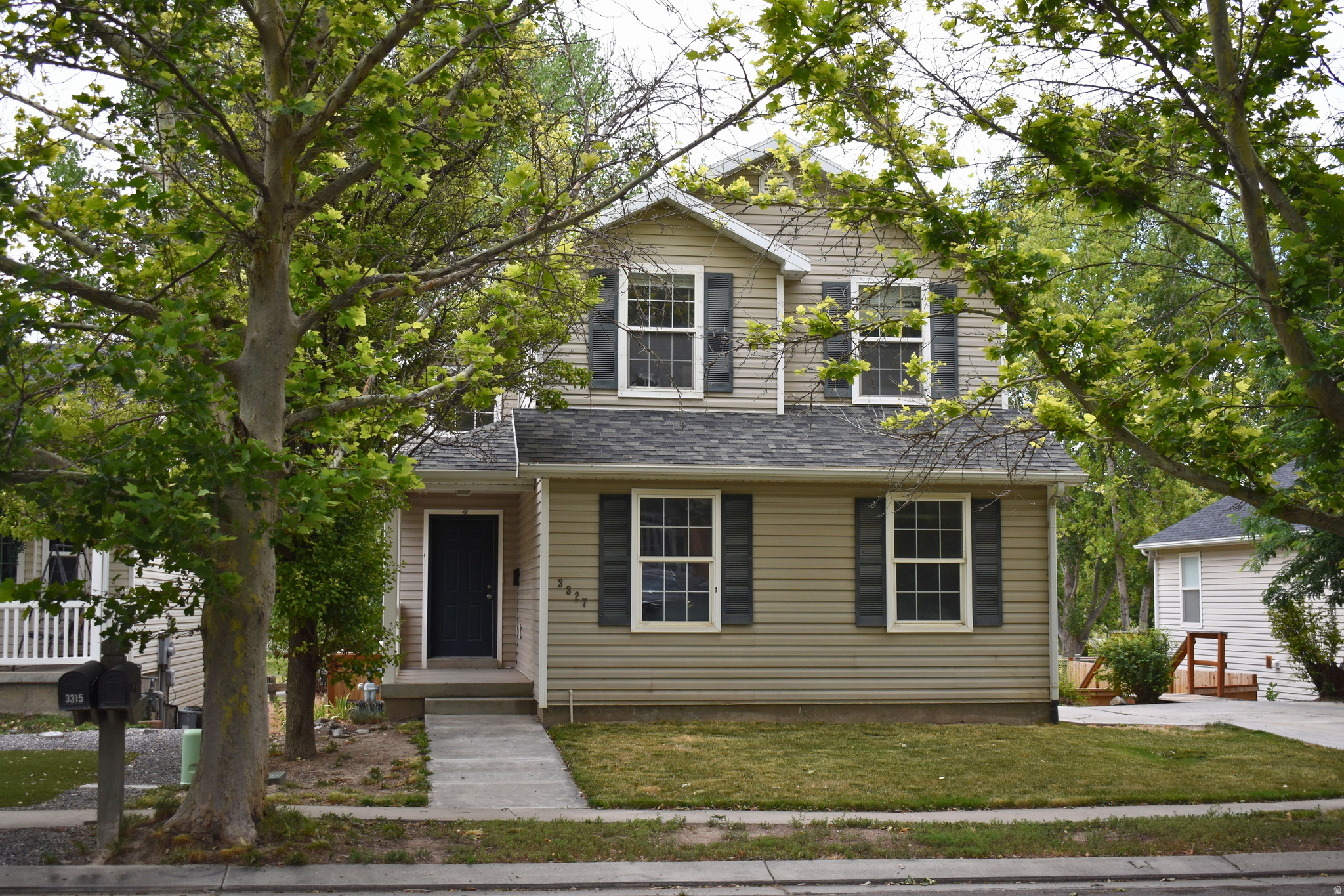 main property photo 0