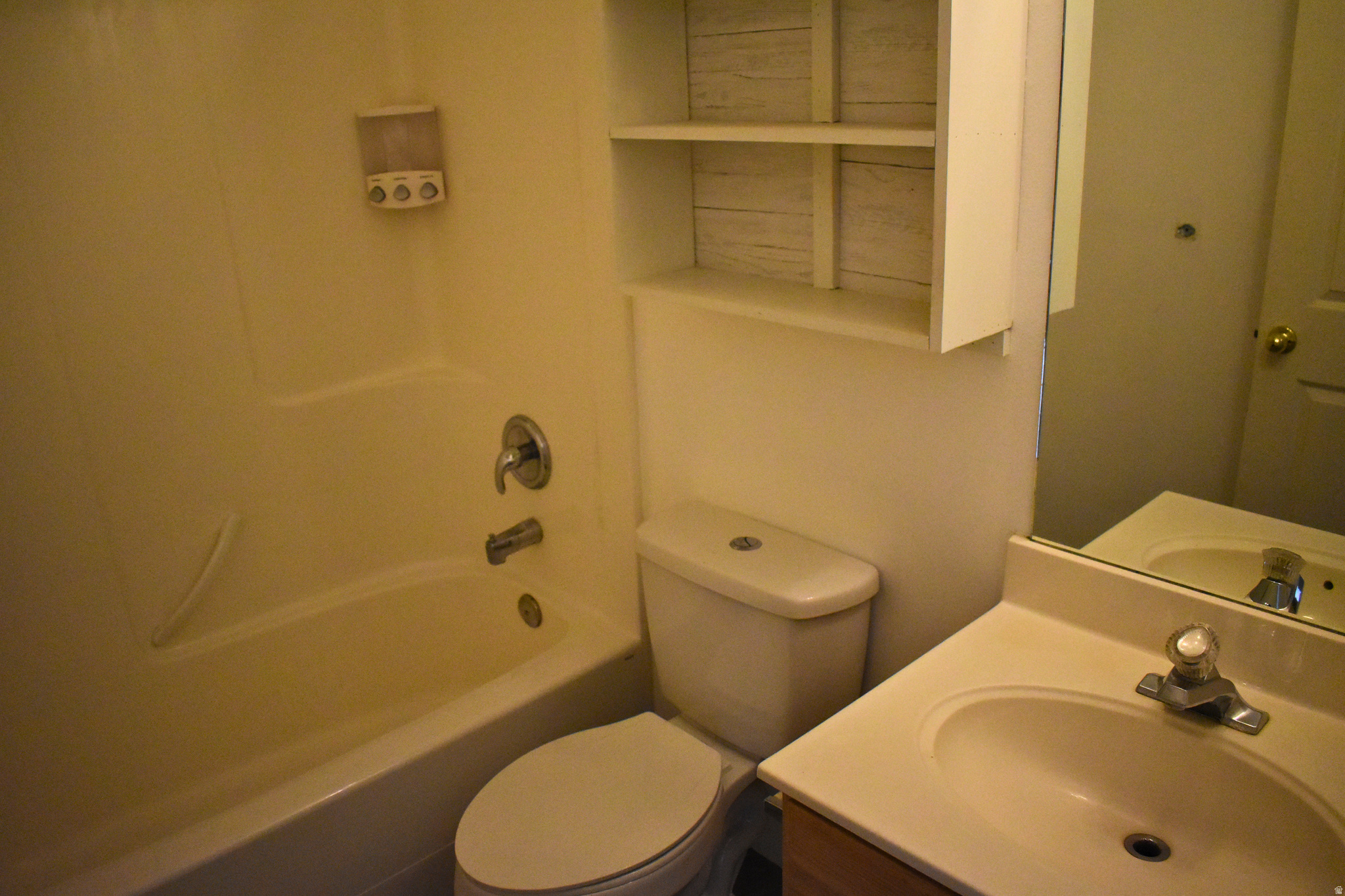 main property photo 11
