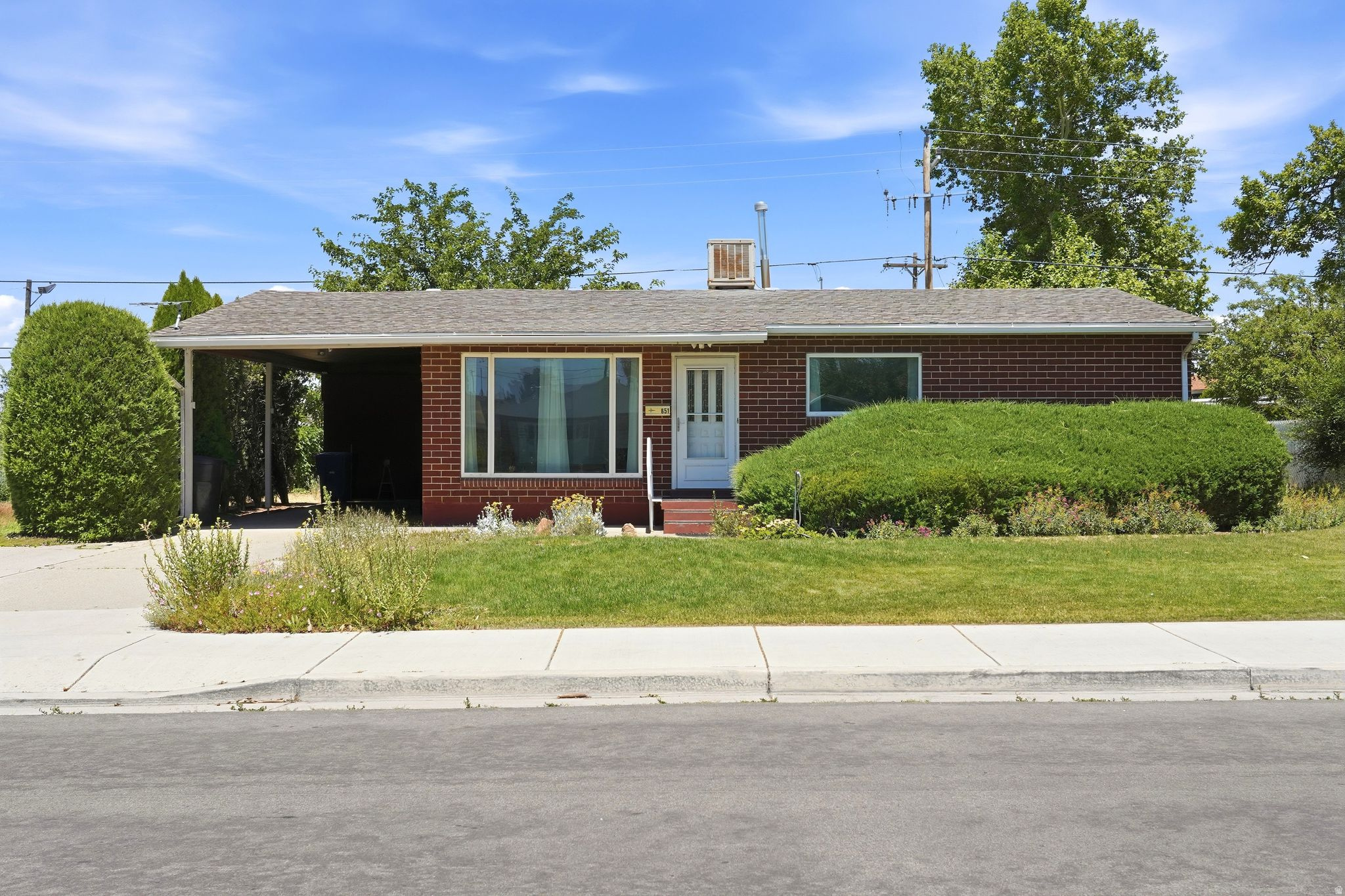 main property photo 0