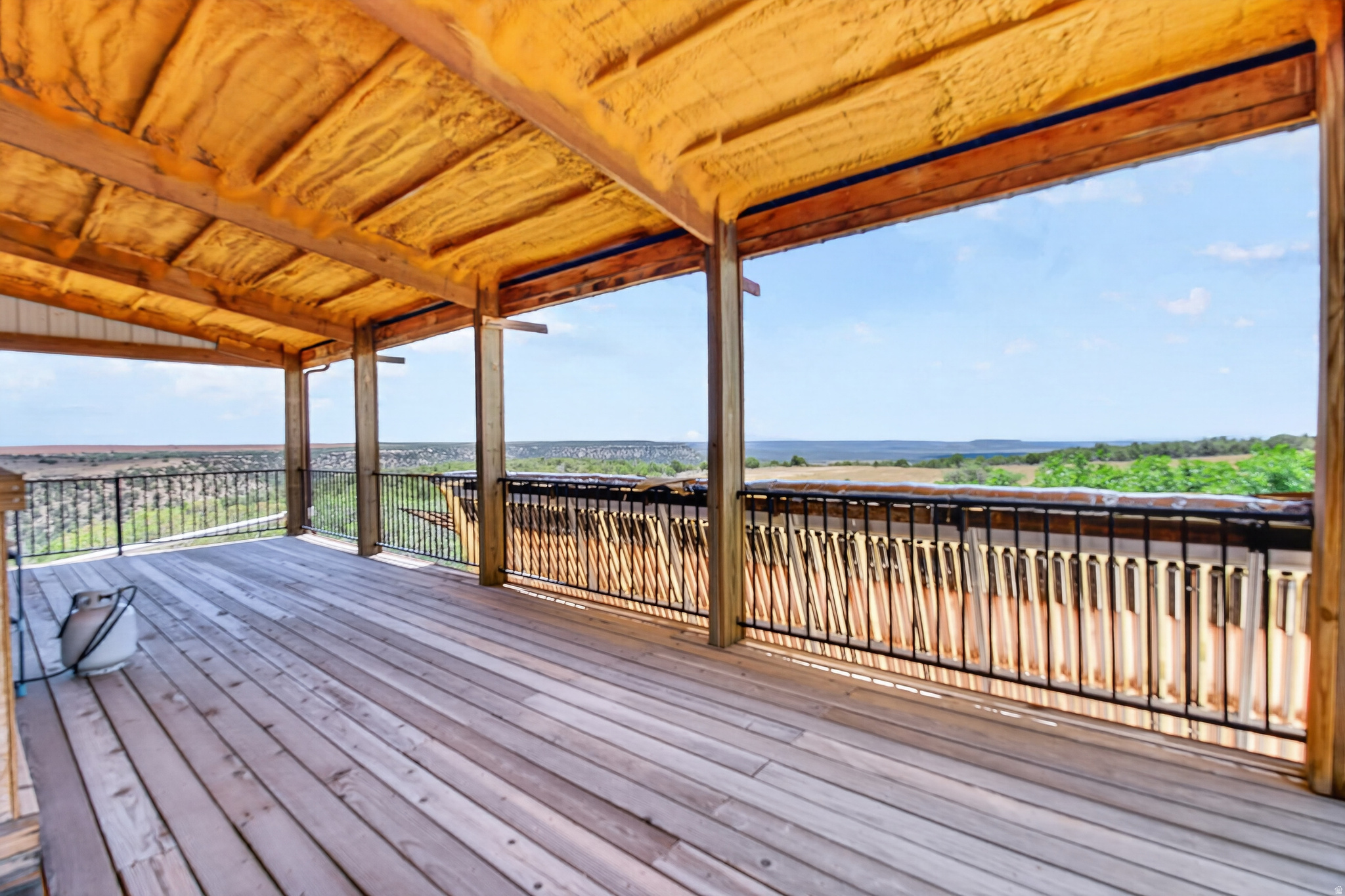main property photo 20