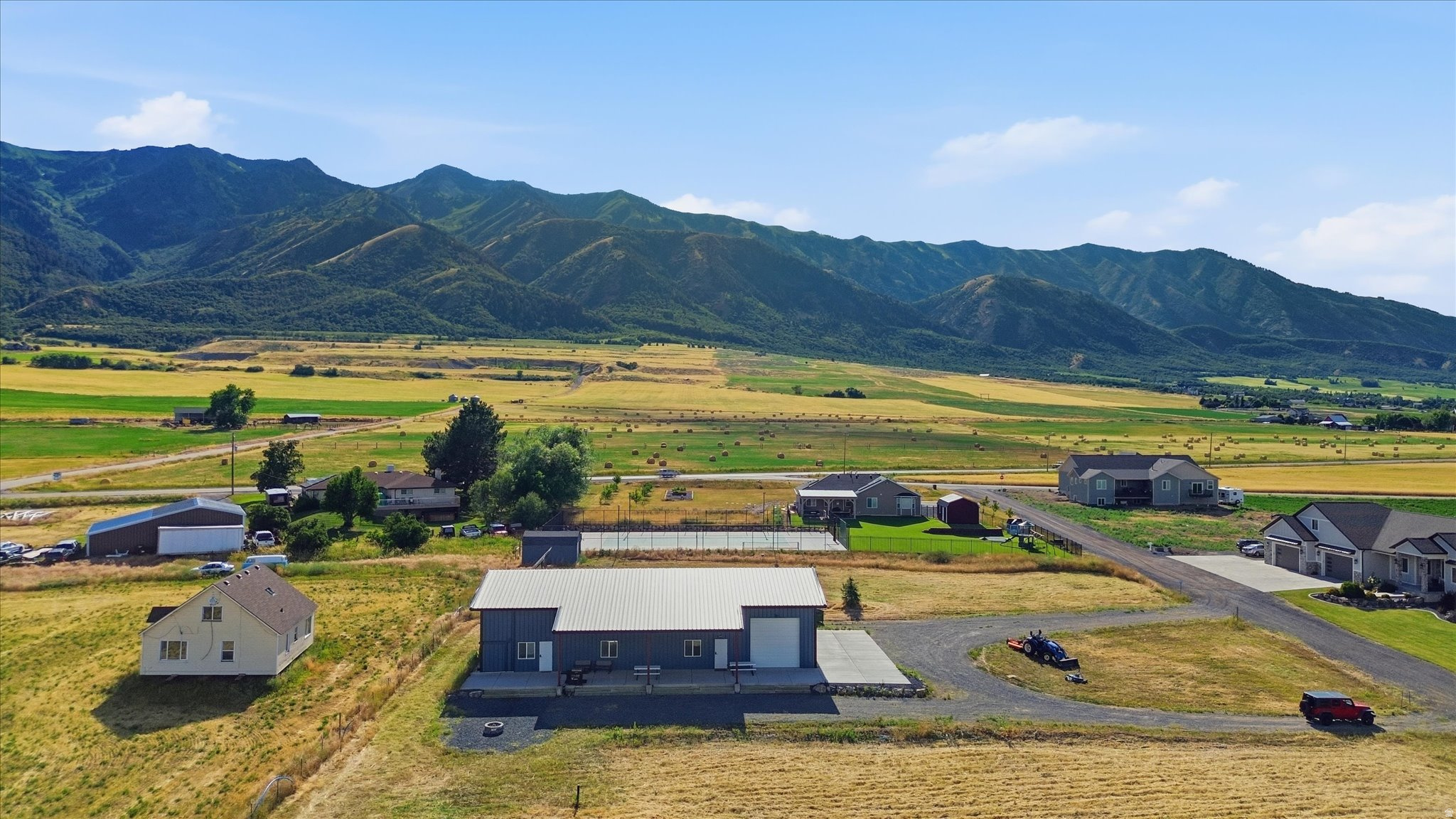 main property photo 11