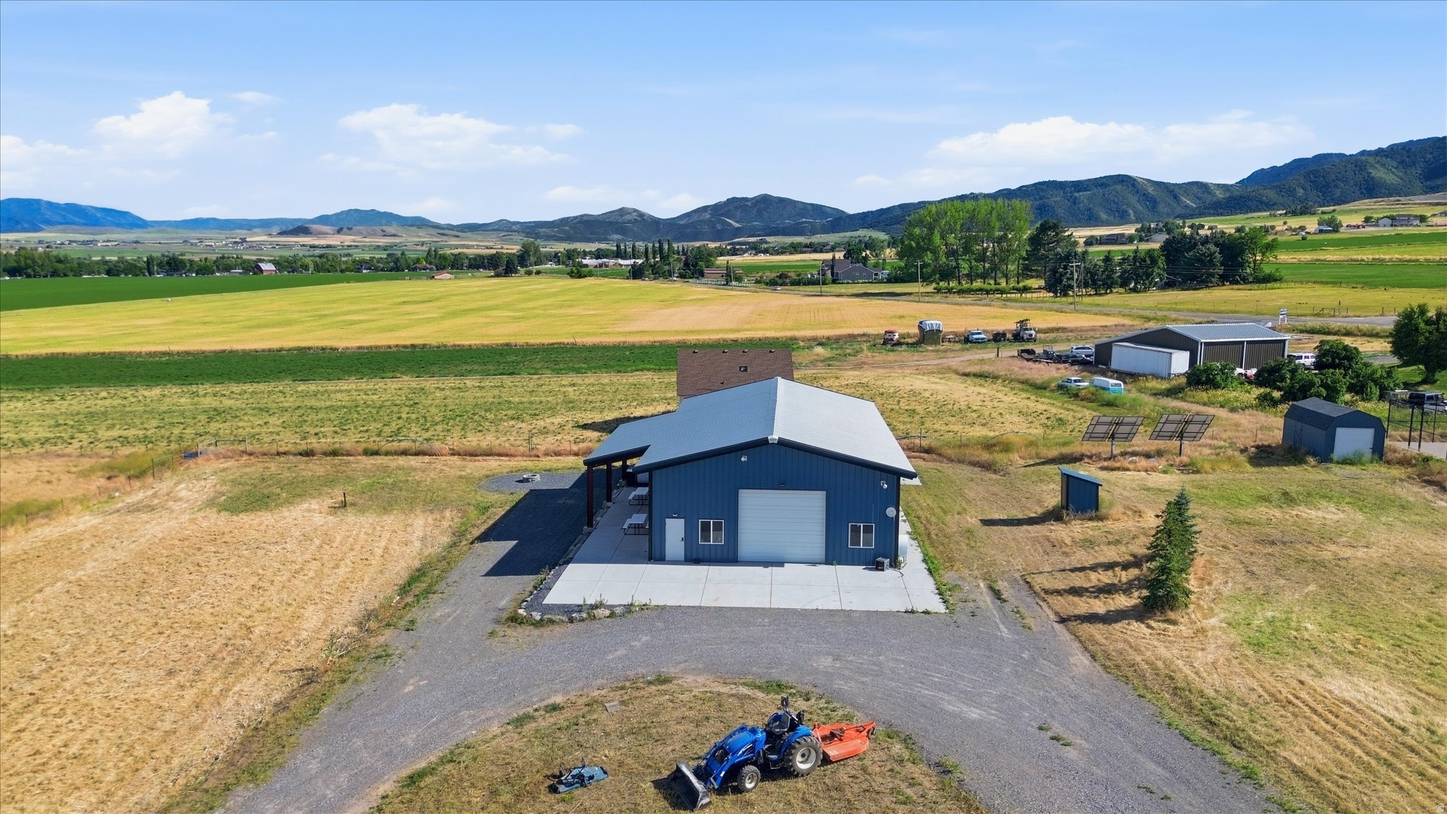 main property photo 12