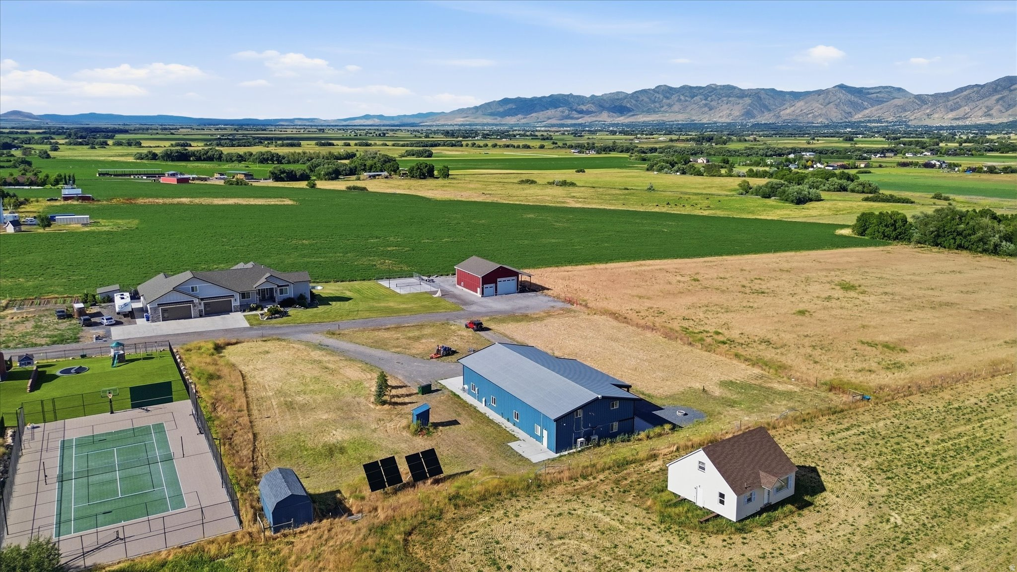 main property photo 14