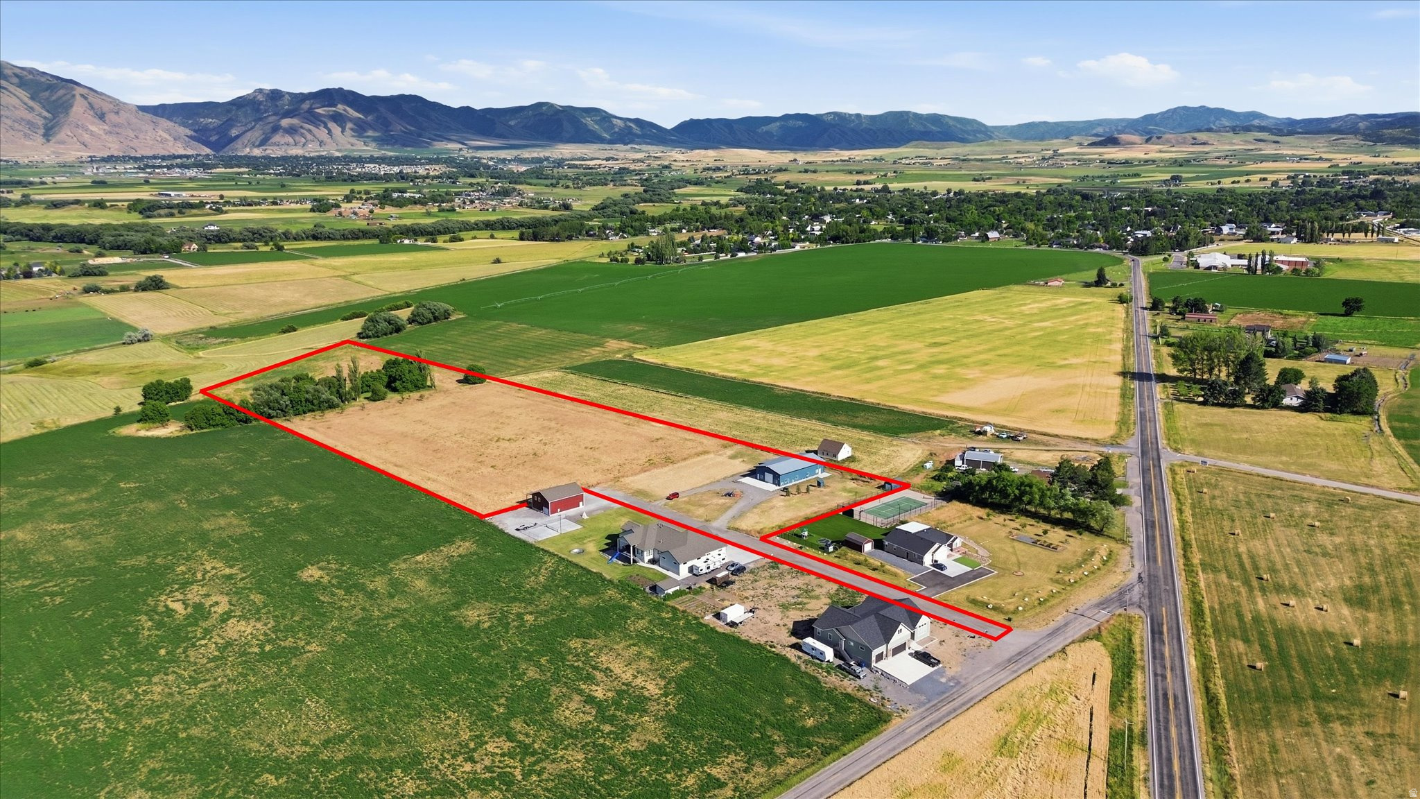 main property photo 27