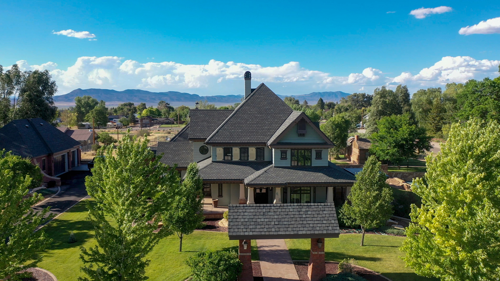 main property photo 0