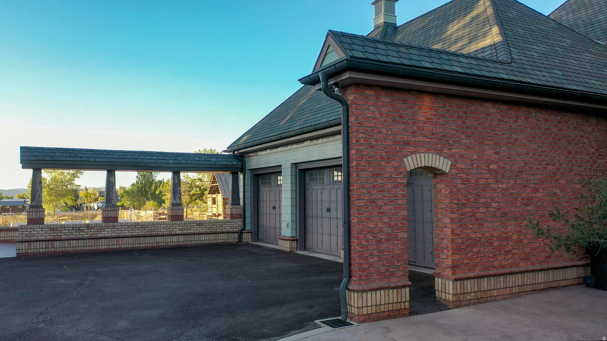 main property photo 89