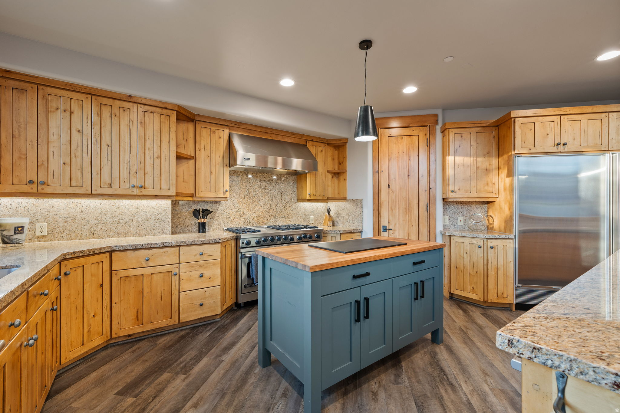 main property photo 14