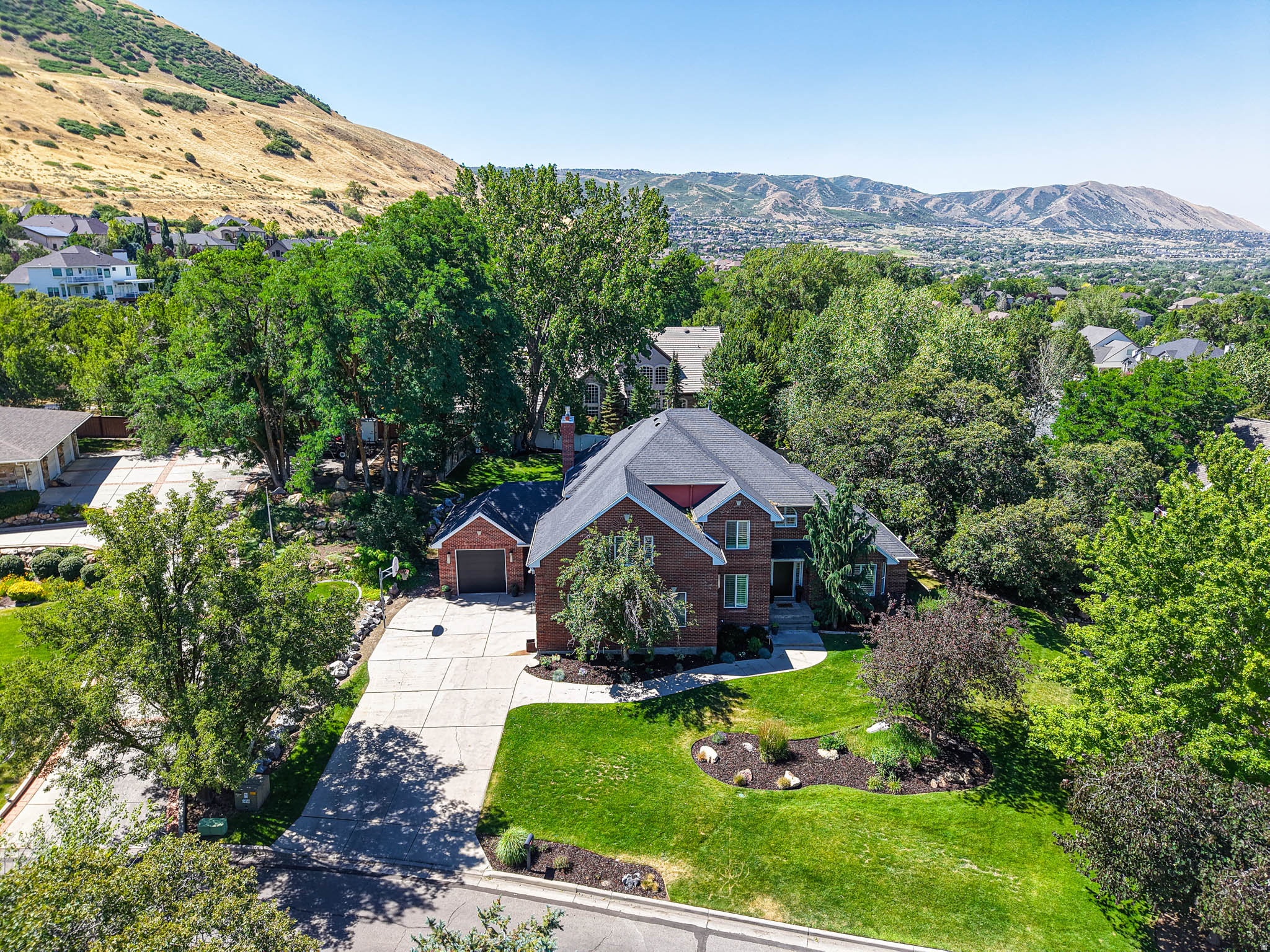main property photo 18