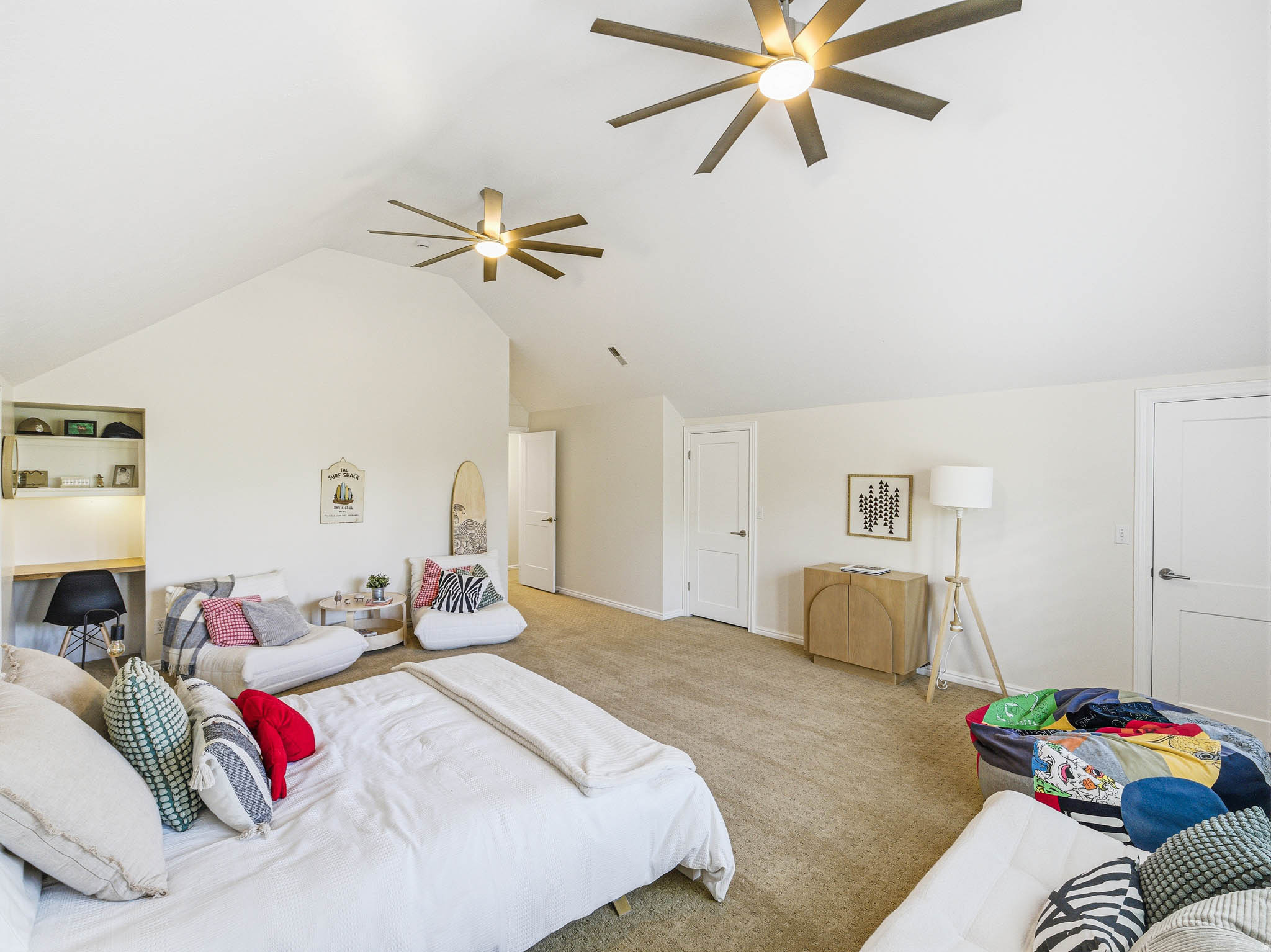 main property photo 75
