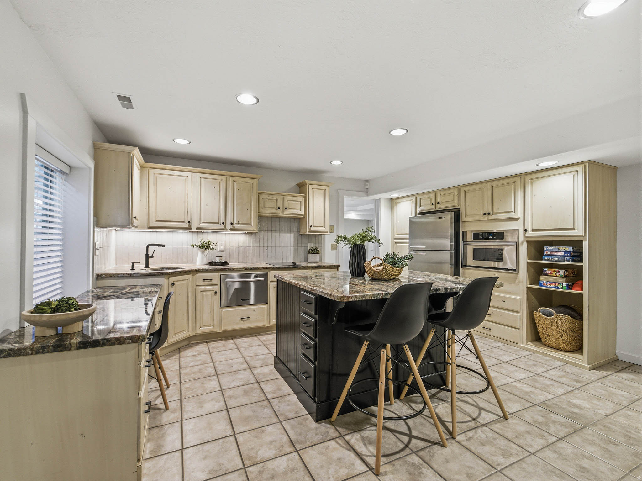 main property photo 83