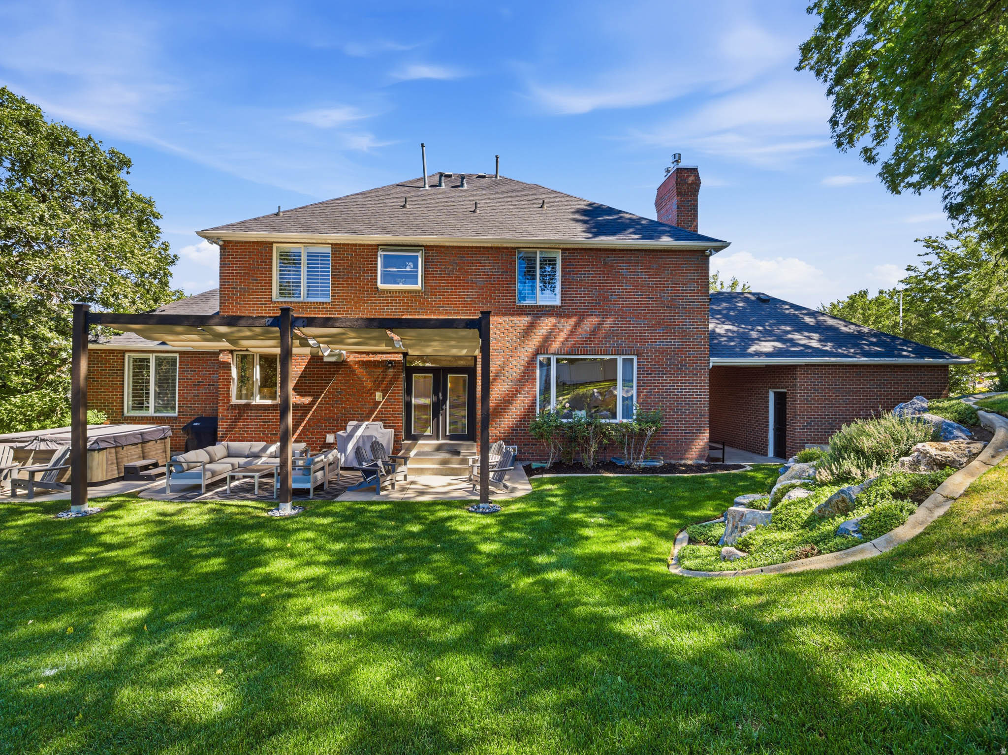 main property photo 9