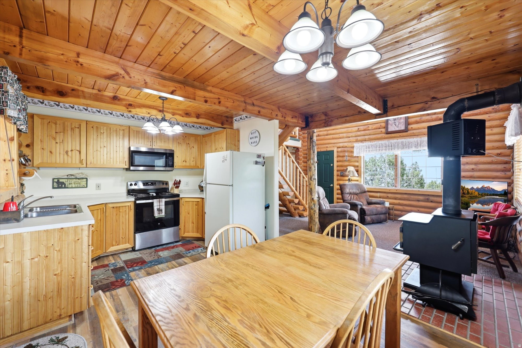 main property photo 7