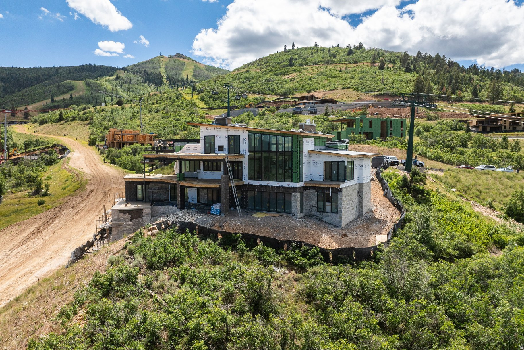 main property photo 8