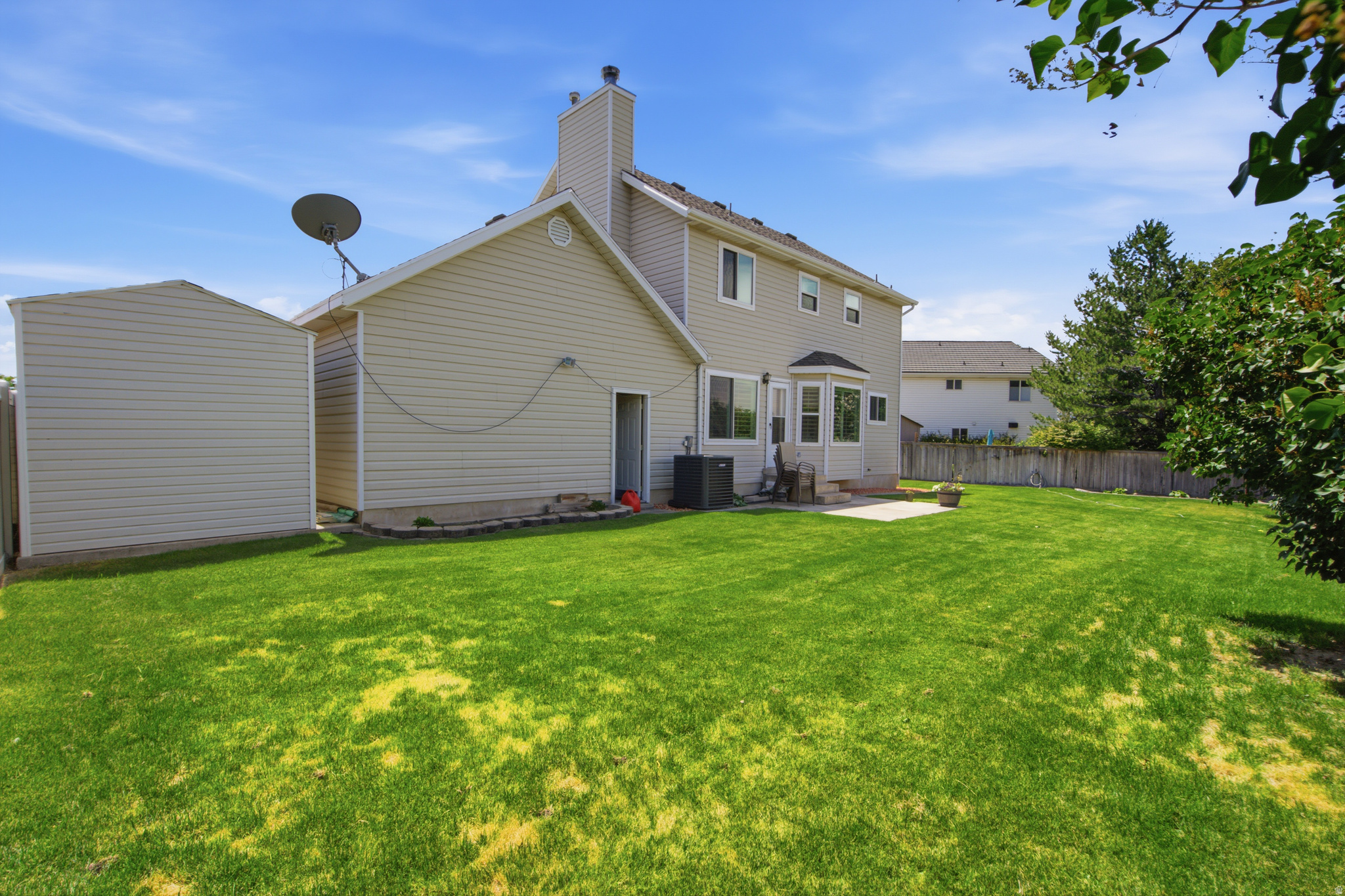 main property photo 41